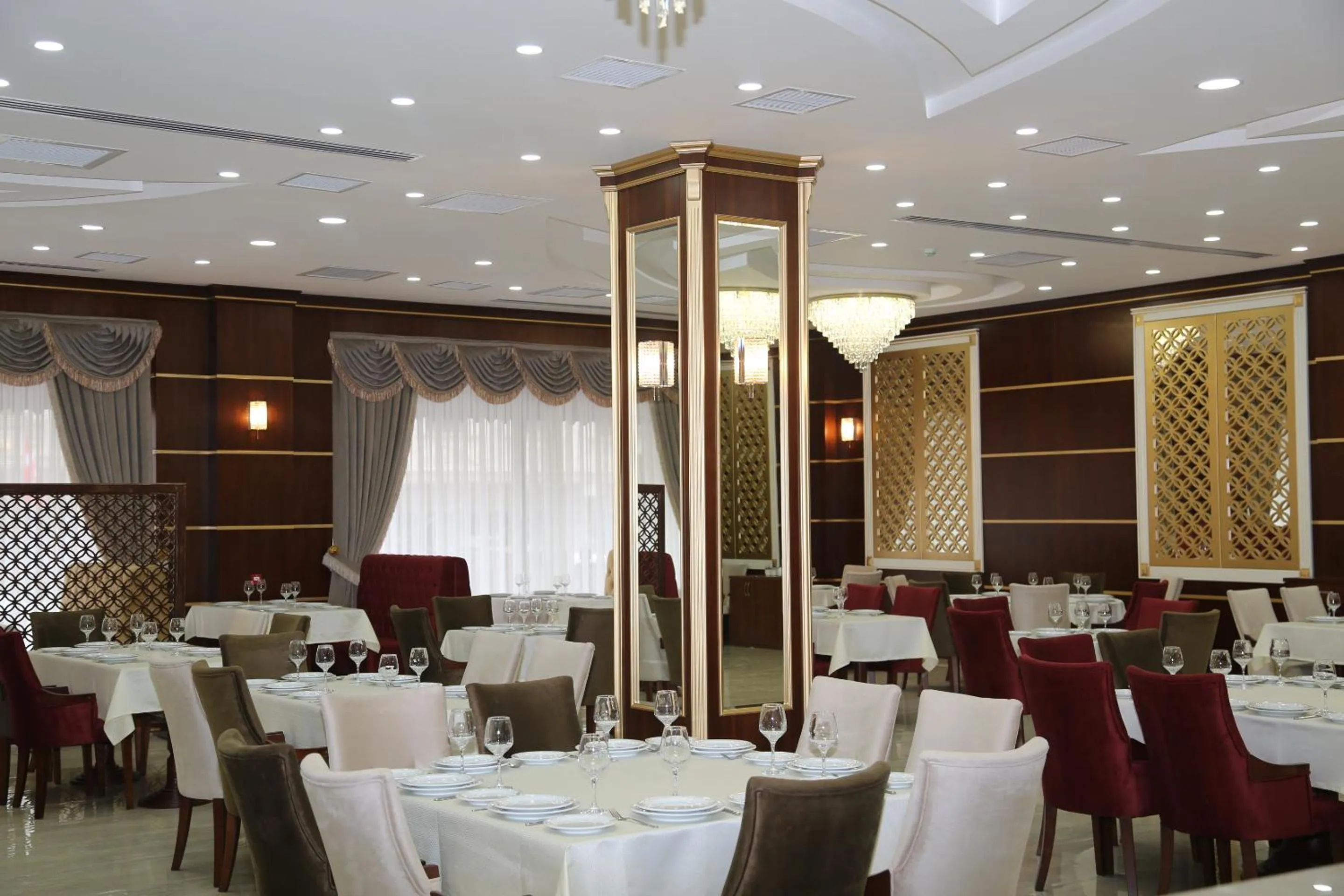 Restaurant/places to eat in Atlas Hotel Baku