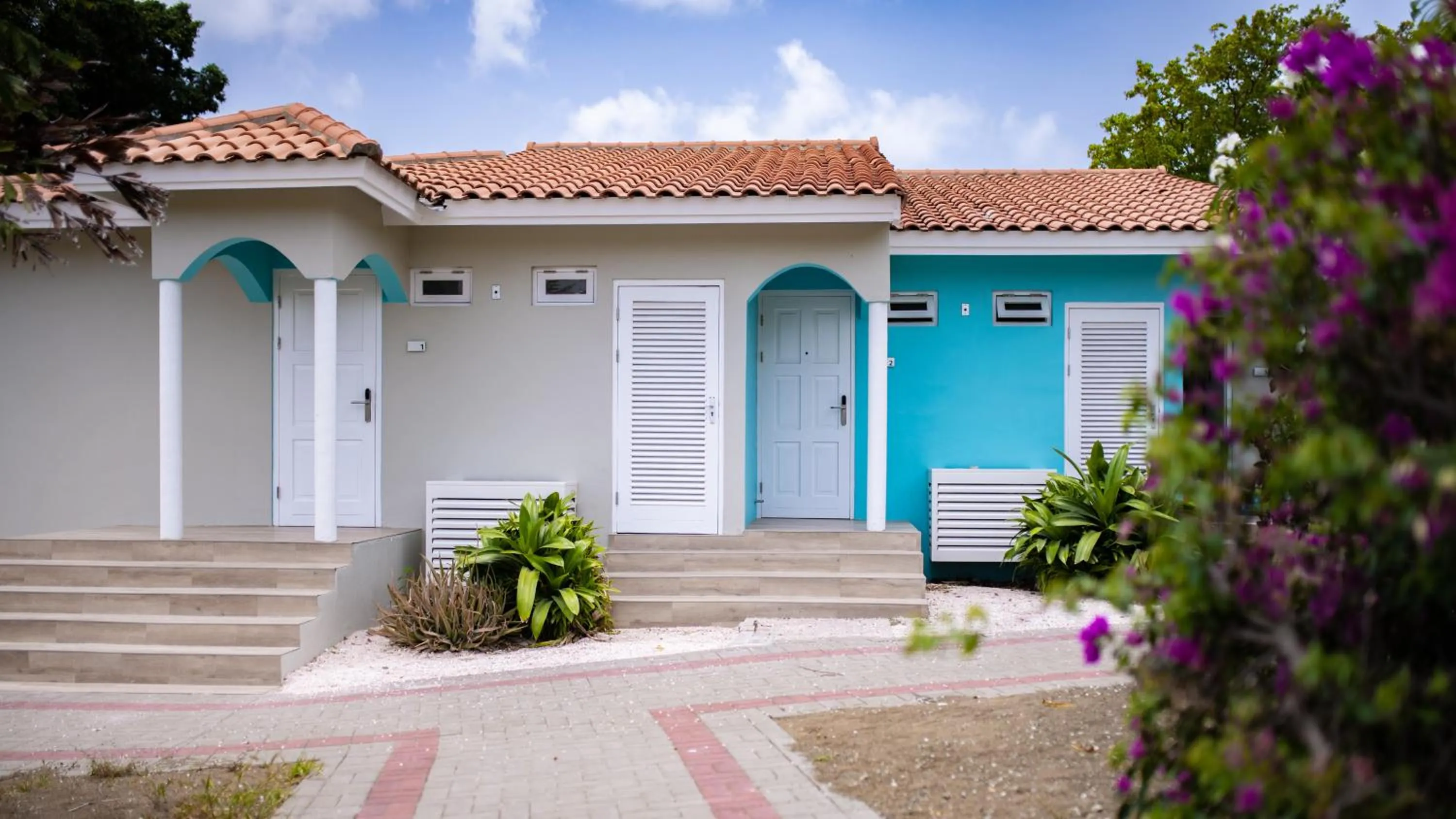 Property building in Blue Bay Lodges