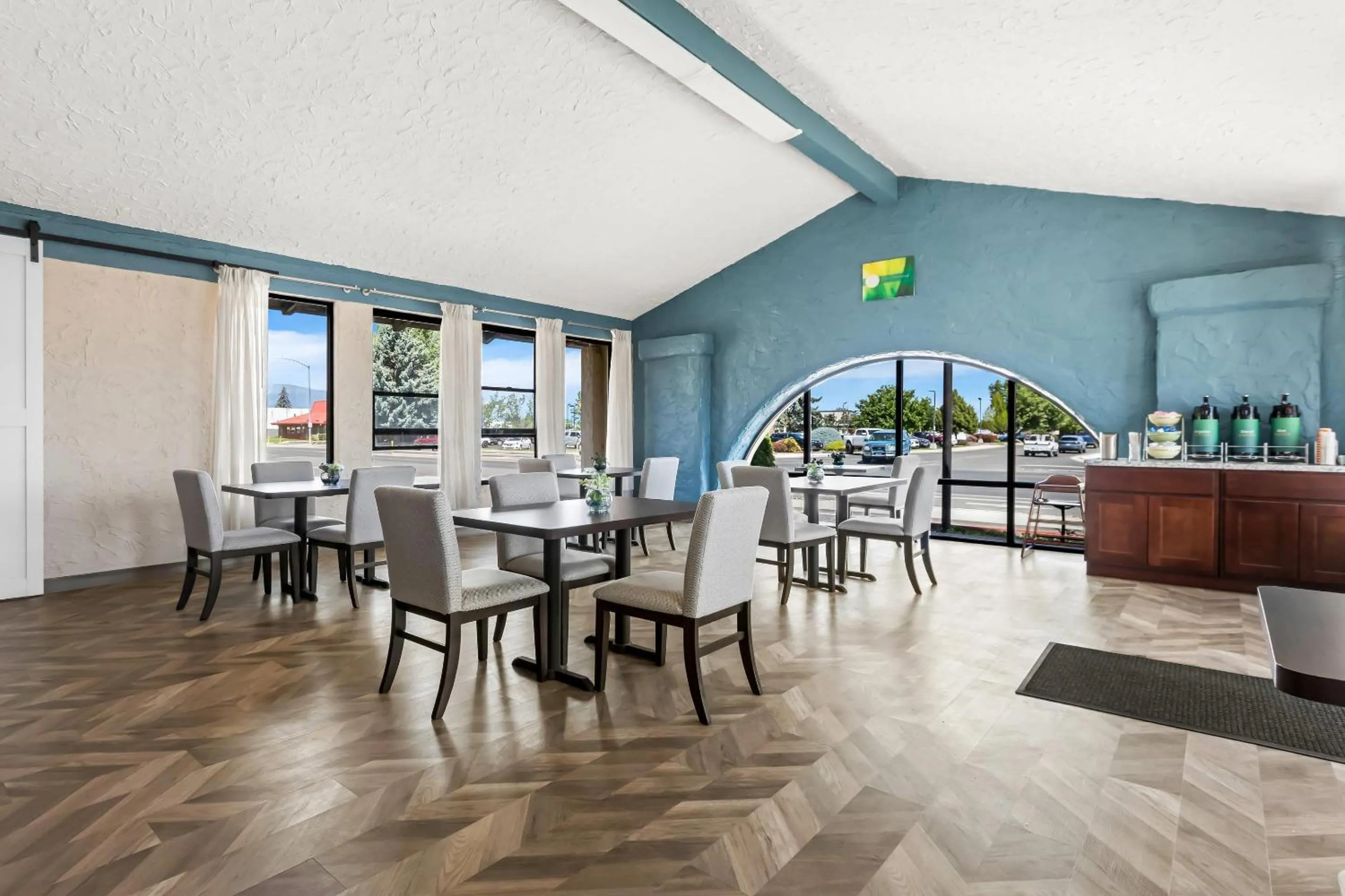 Breakfast in Quality Inn