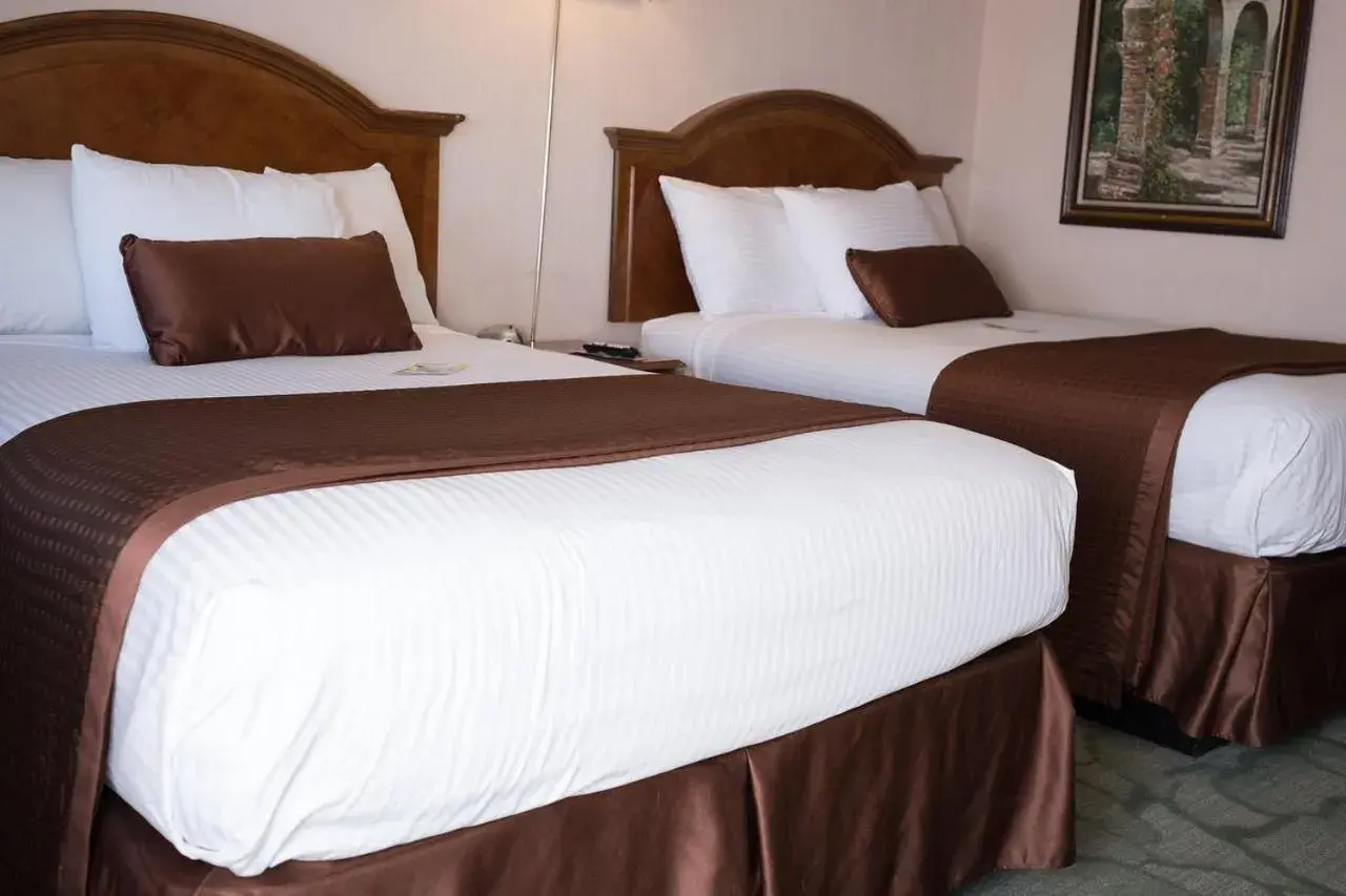 Standard Quadruple Room in Eldorado Inn Standard Quadruple Room in Eldorado Inn