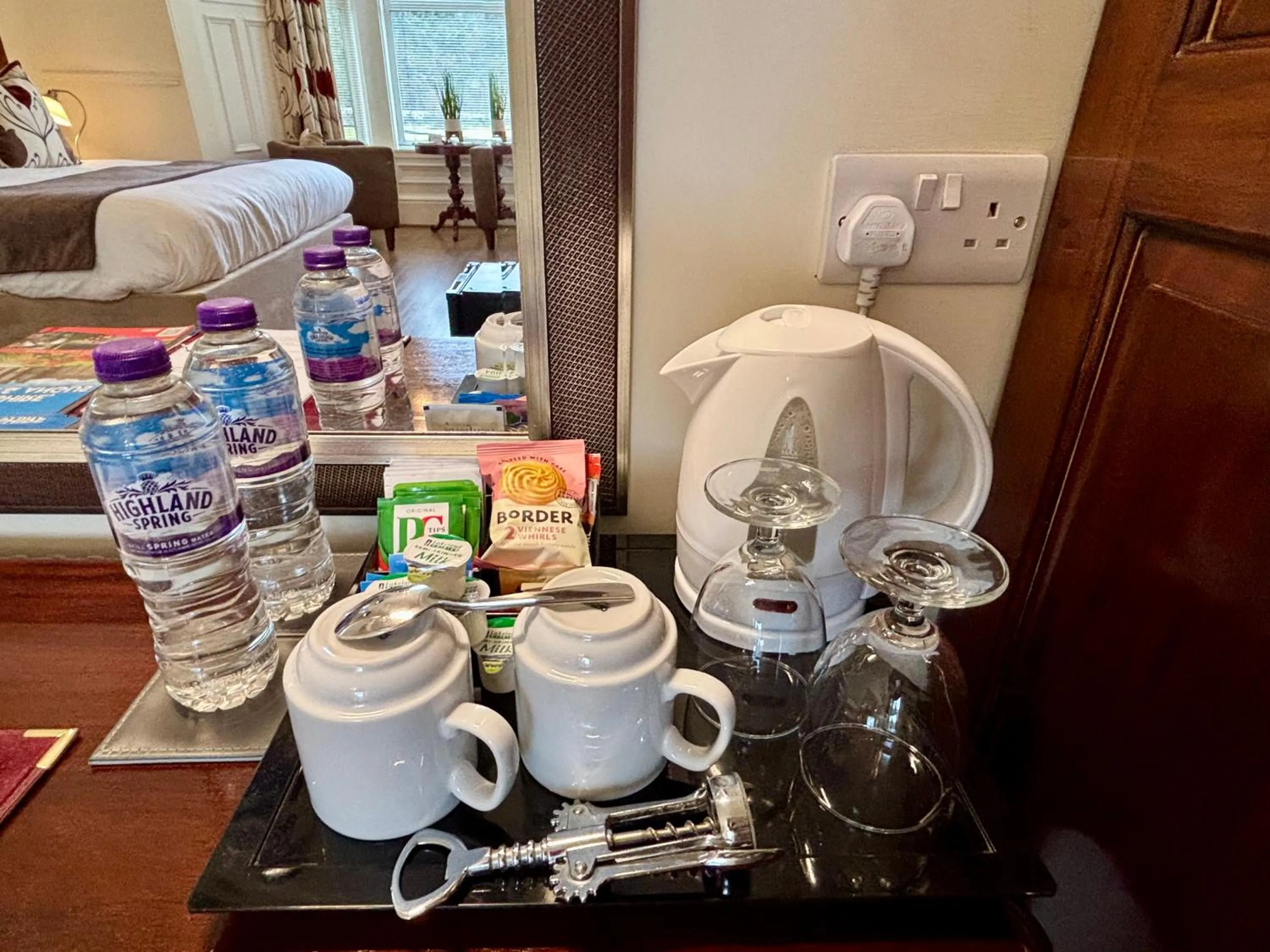 Bed in The Claymore Guest House