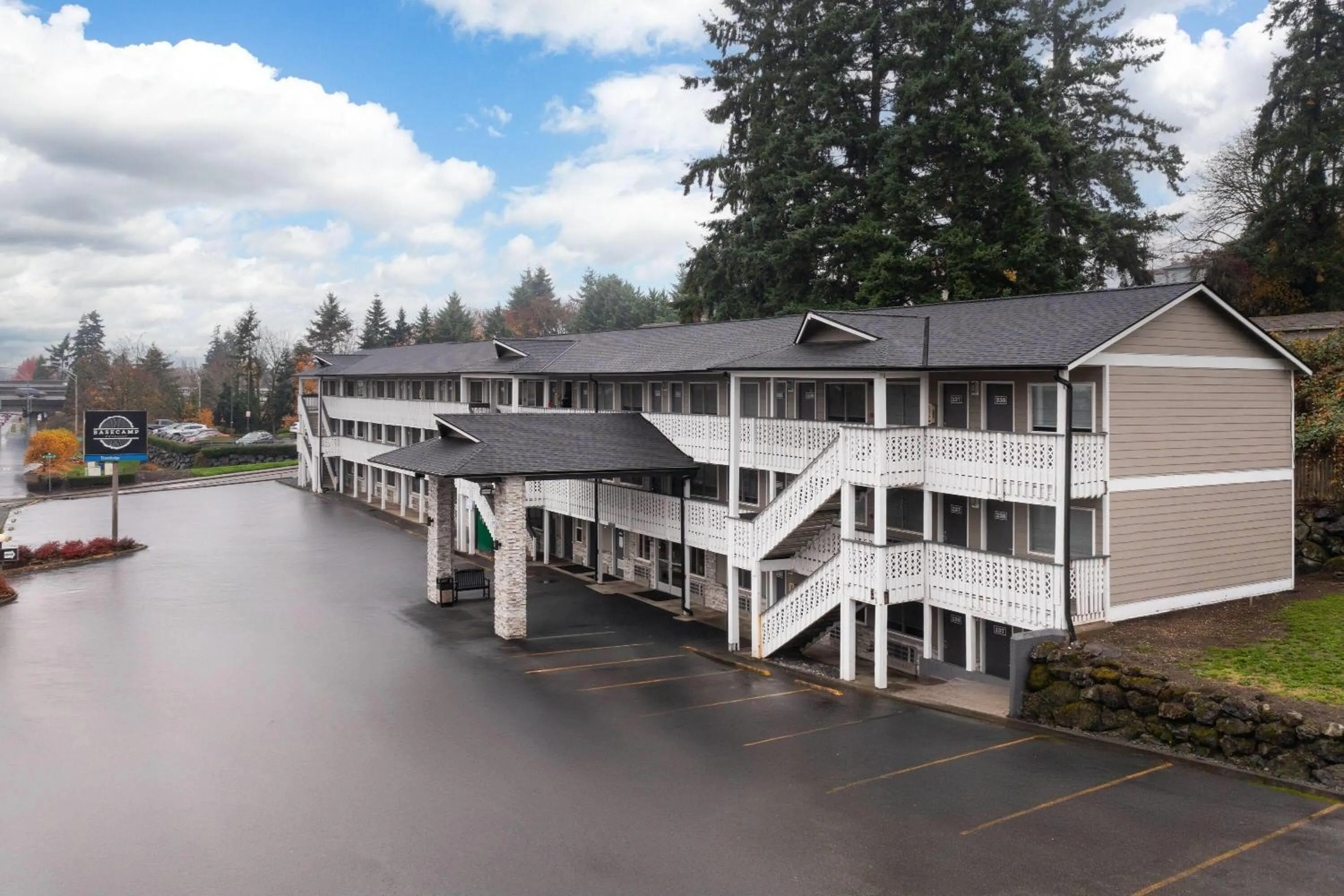 Property building in Basecamp Puyallup a Travelodge by Wyndham