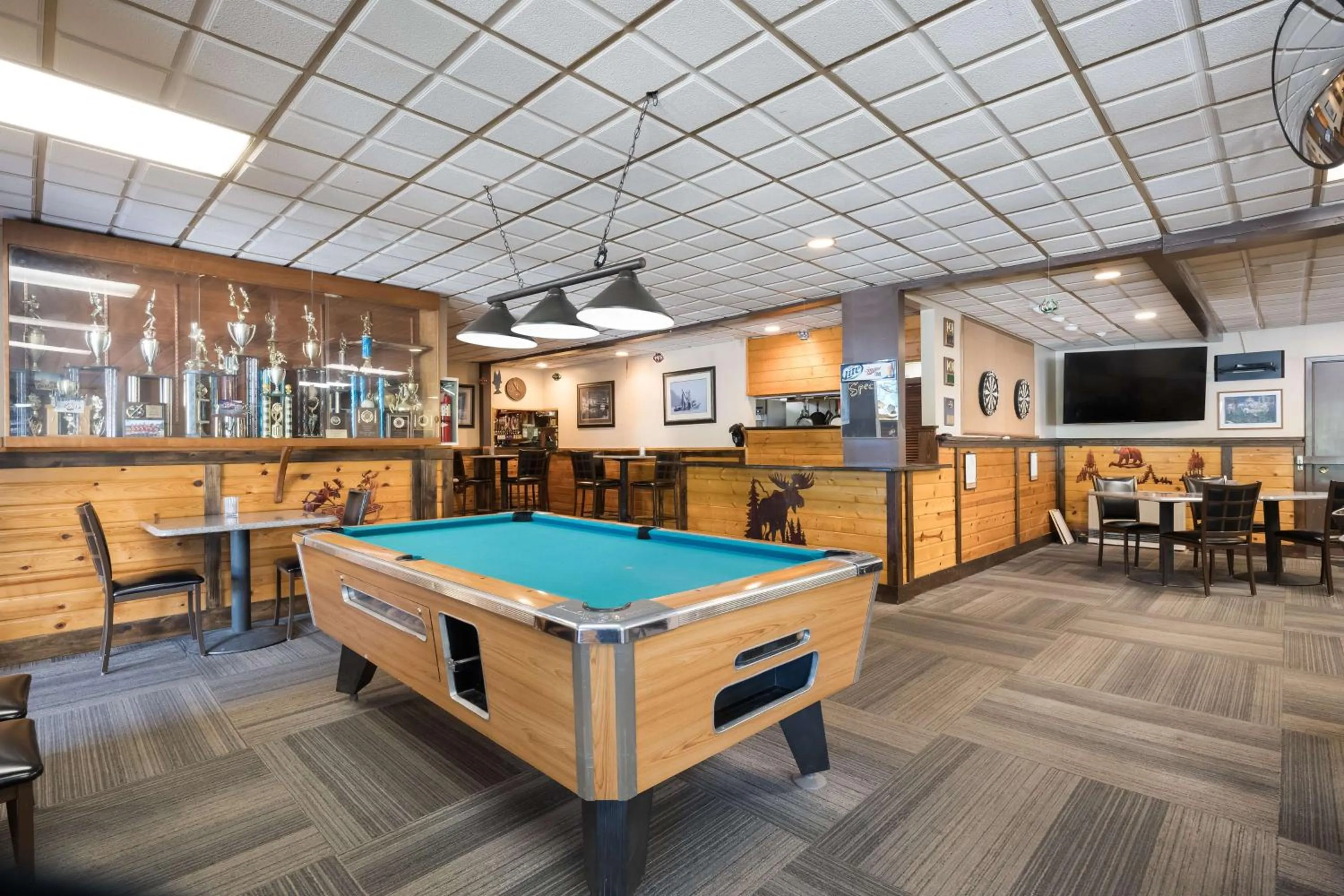 Lounge or bar in Best Western Bidarka Inn