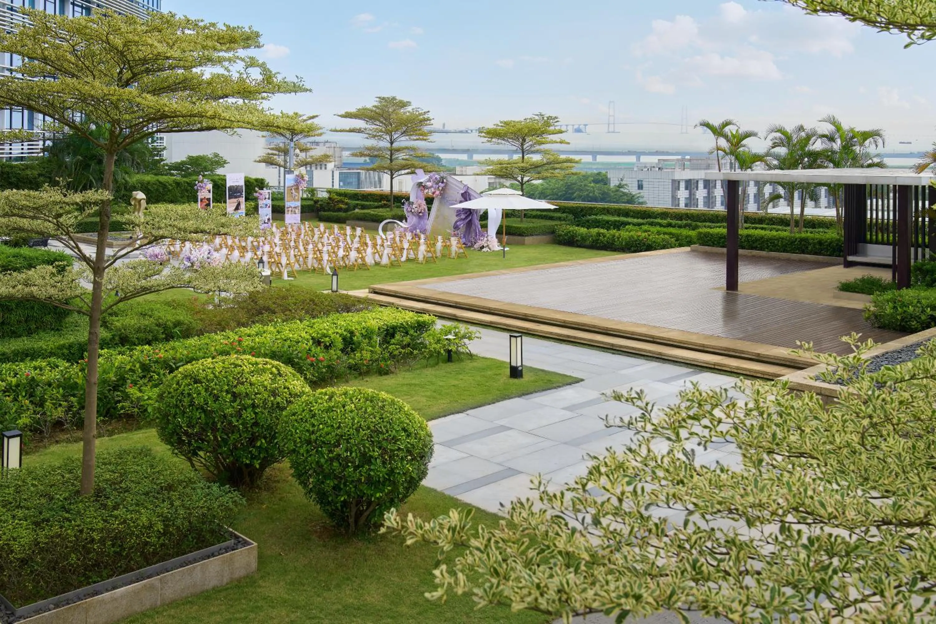 Garden in Hyatt Regency Shenzhen Airport