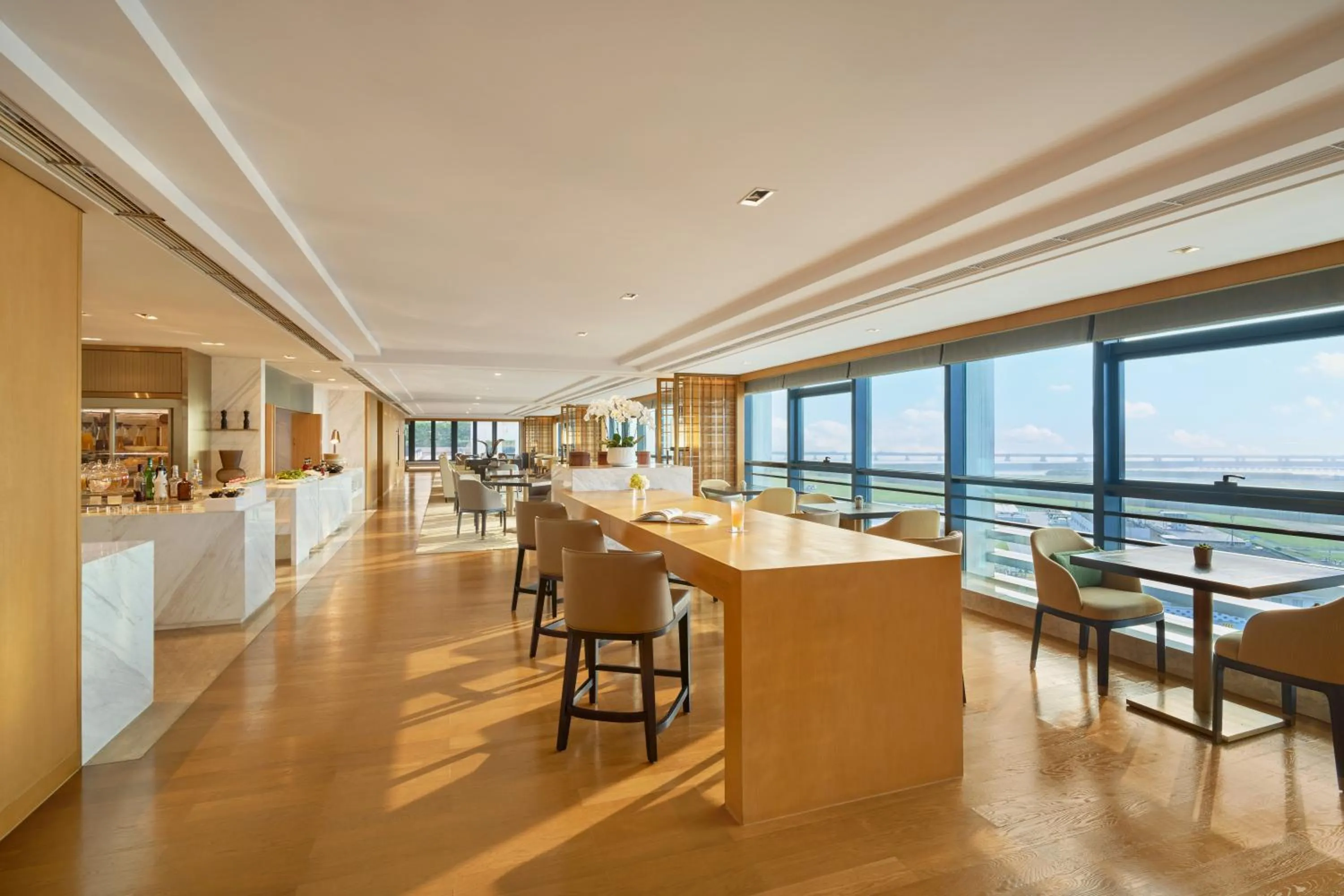 Seating area in Hyatt Regency Shenzhen Airport