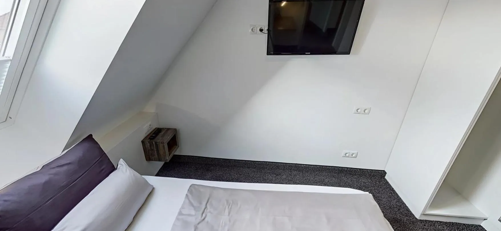 Bedroom, Bed in Boardinghouse Emden