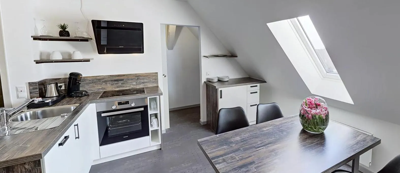 Kitchen or kitchenette in Boardinghouse Emden