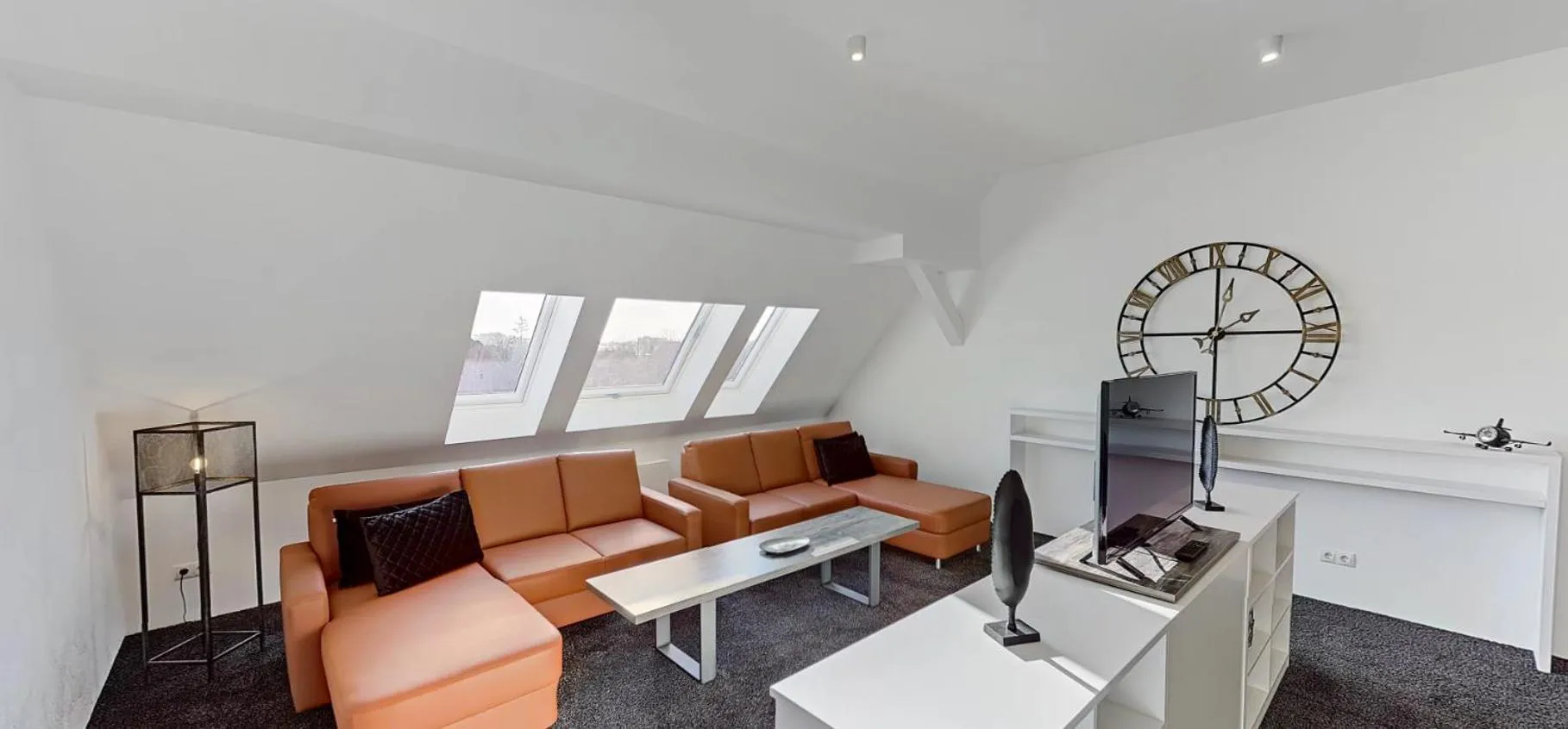 TV and multimedia in Boardinghouse Emden