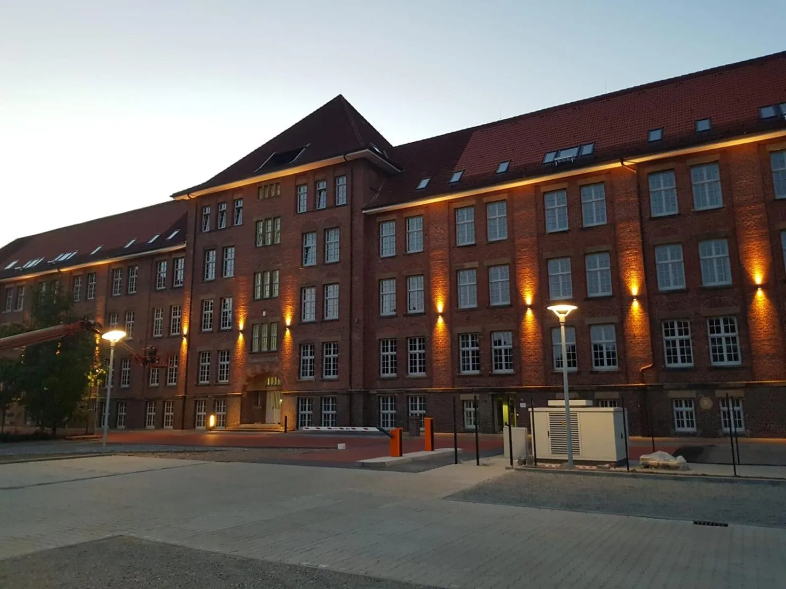 Facade/entrance in Boardinghouse Emden