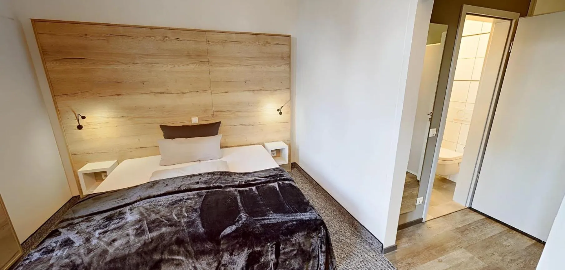 Bedroom, Bed in Boardinghouse Emden