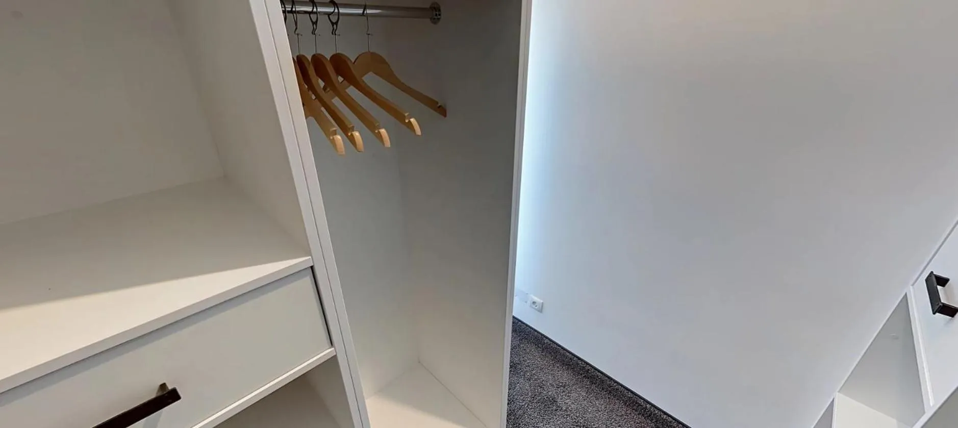 wardrobe in Boardinghouse Emden