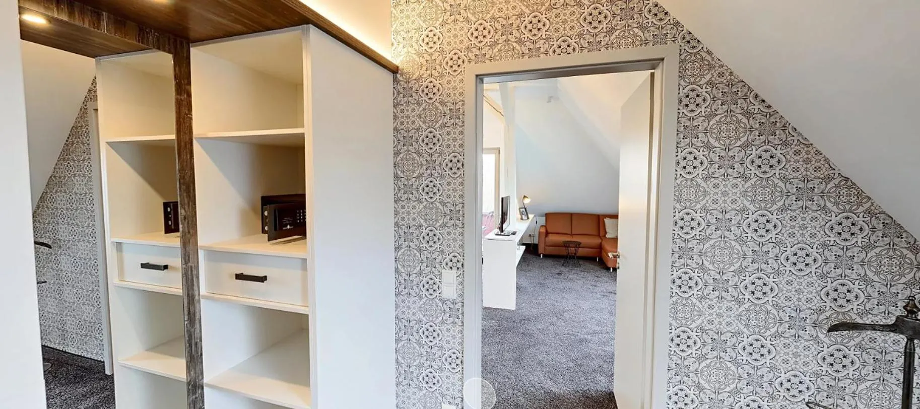 wardrobe in Boardinghouse Emden