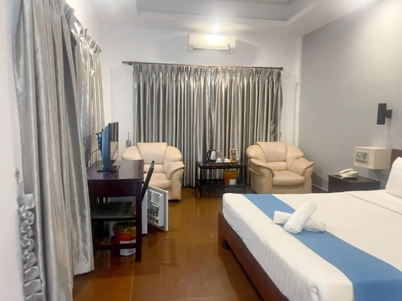 View (from property/room), Bed in Best Central Point Hotel