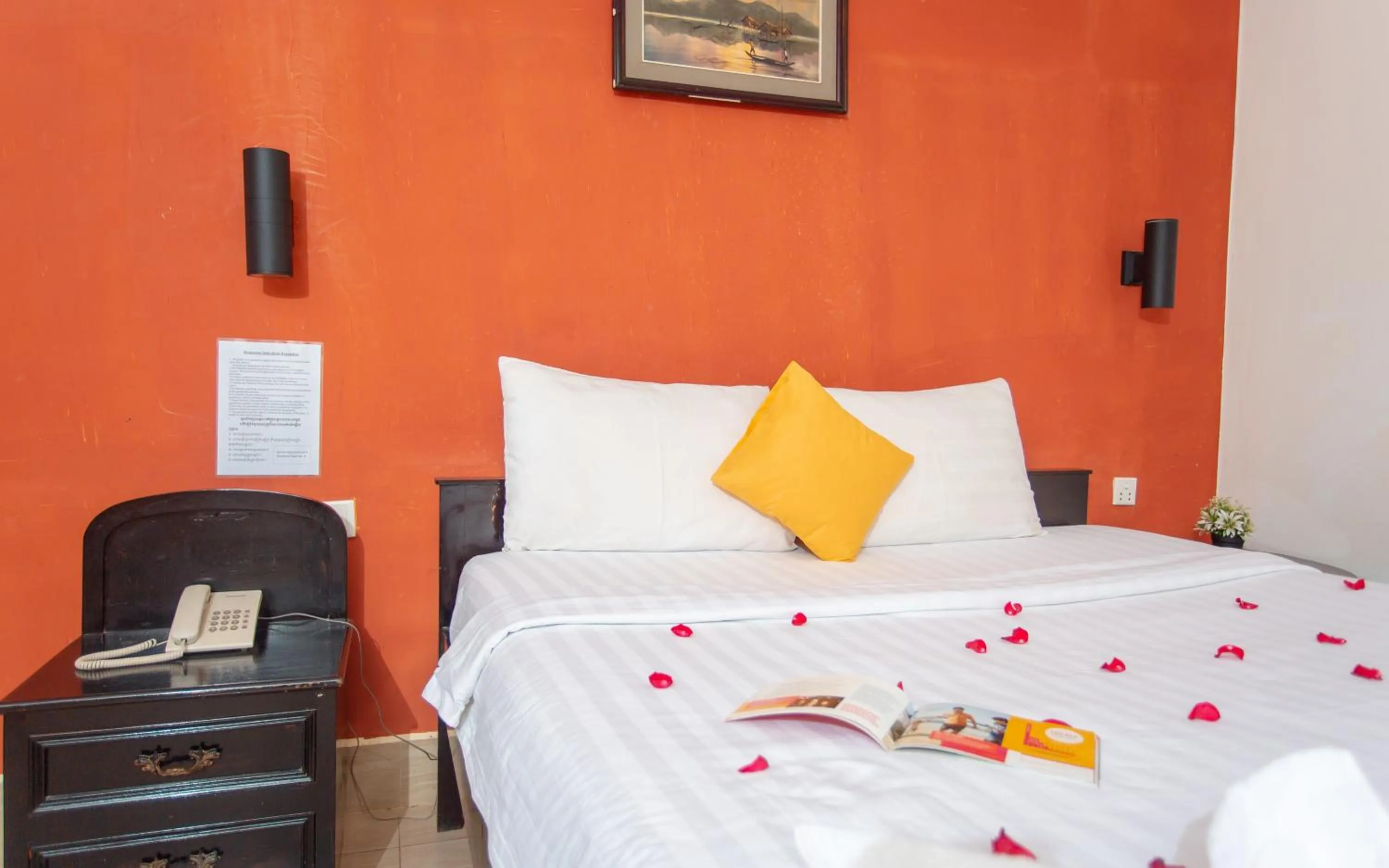 Bed in Best Central Point Hotel