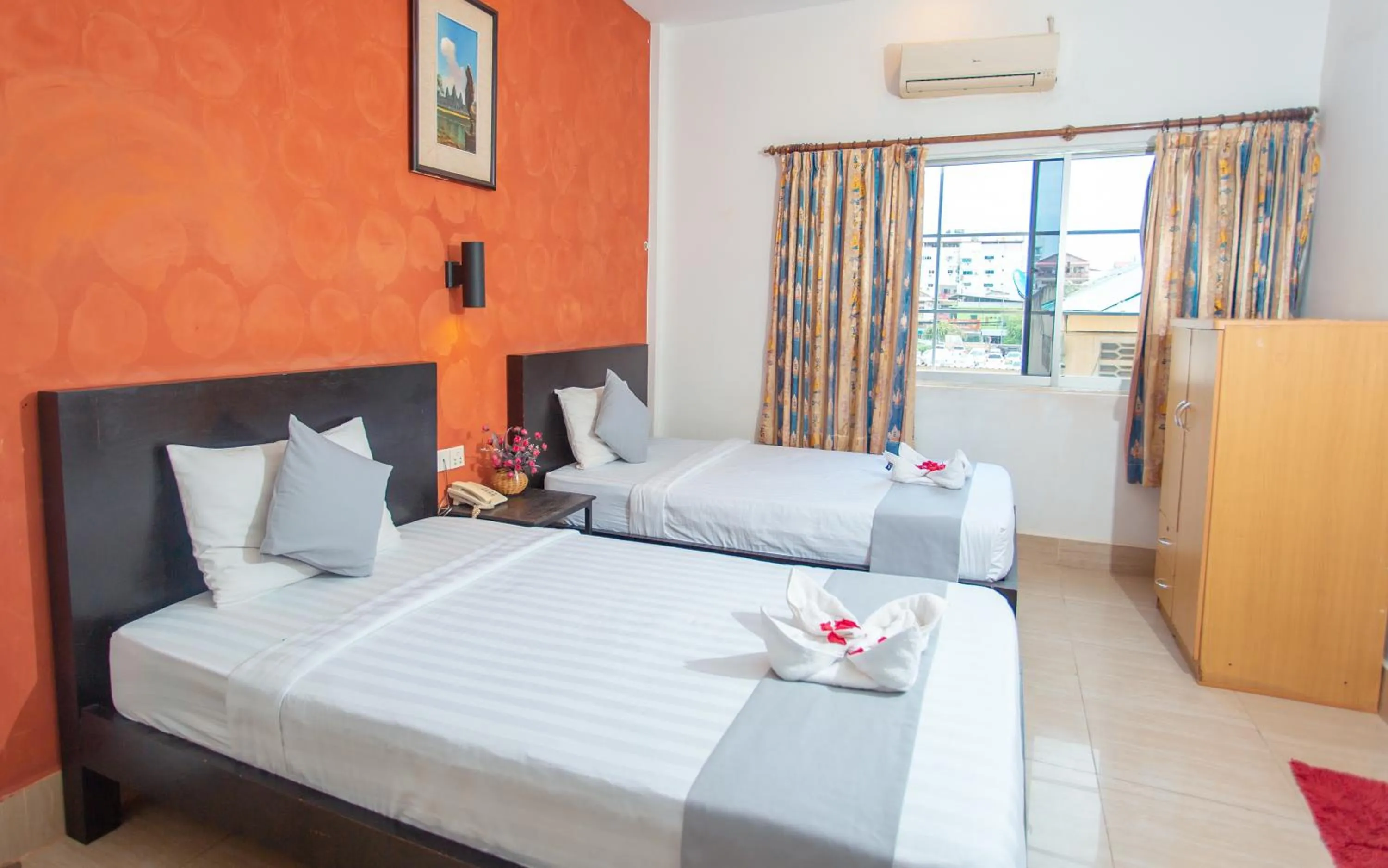 Photo of the whole room, Bed in Best Central Point Hotel