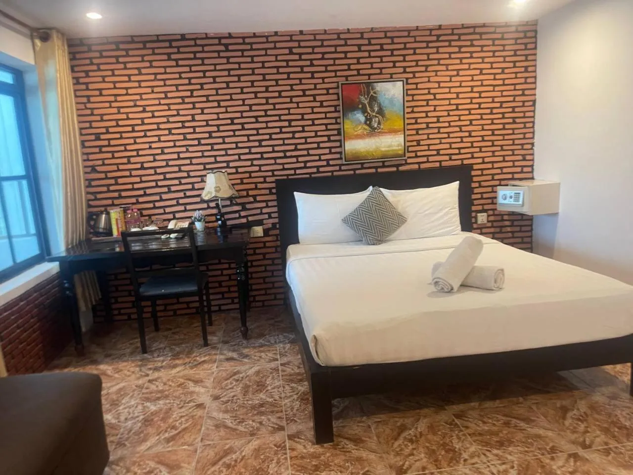 City view, Bed in Best Central Point Hotel