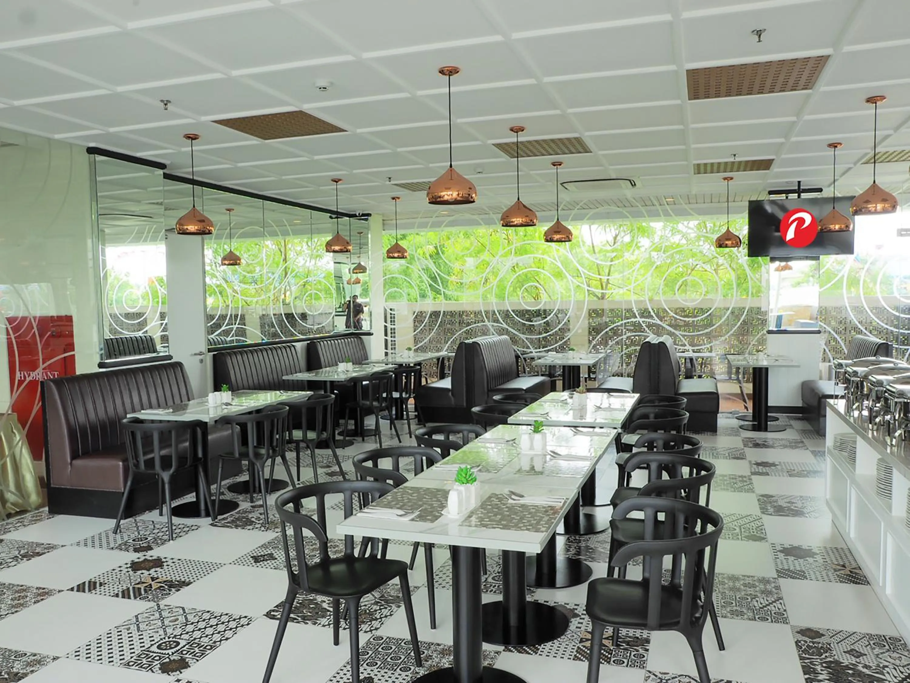 Restaurant/places to eat in d'primahotel Airport Jakarta 2