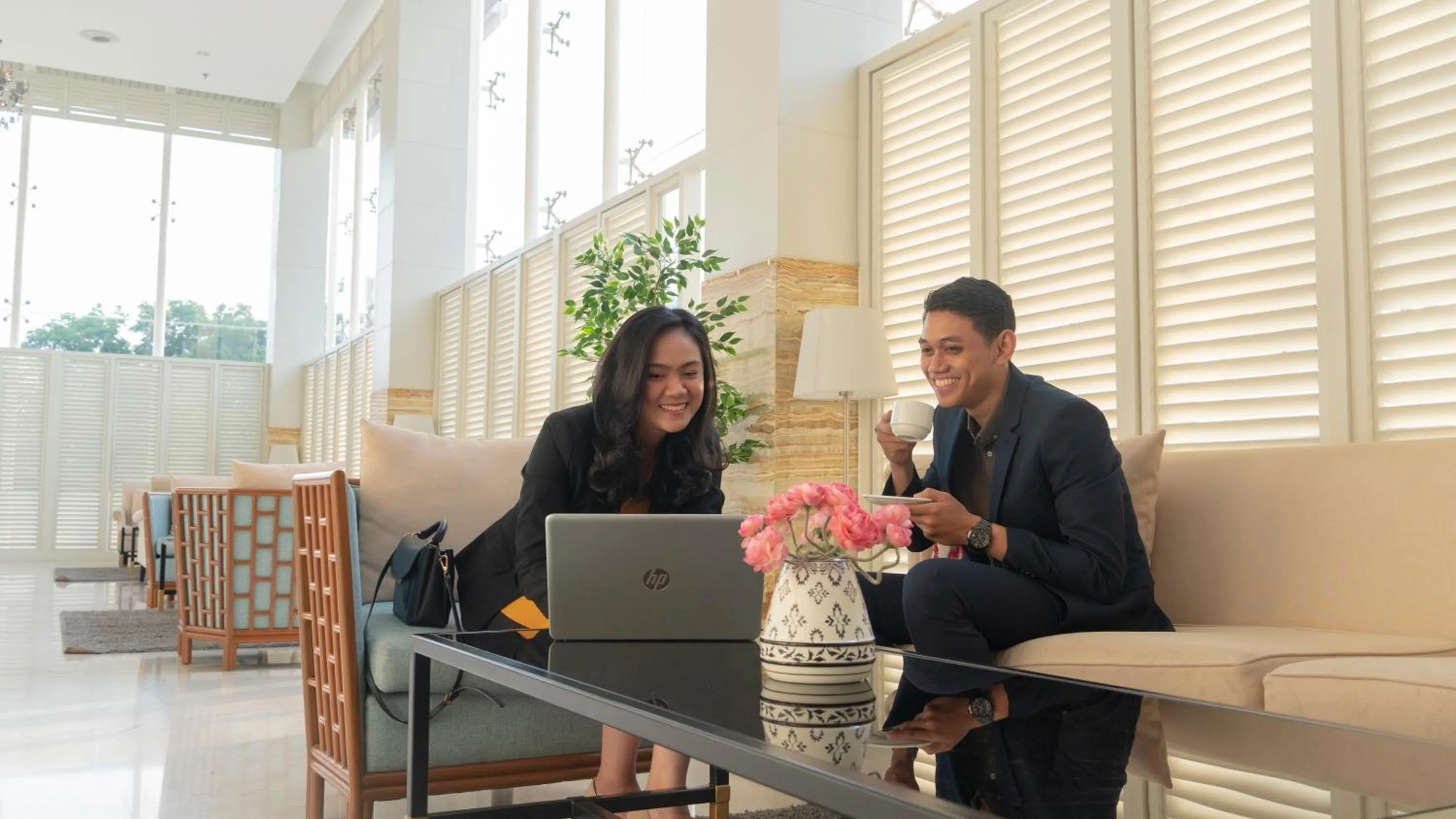 People in d'primahotel Airport Jakarta 2