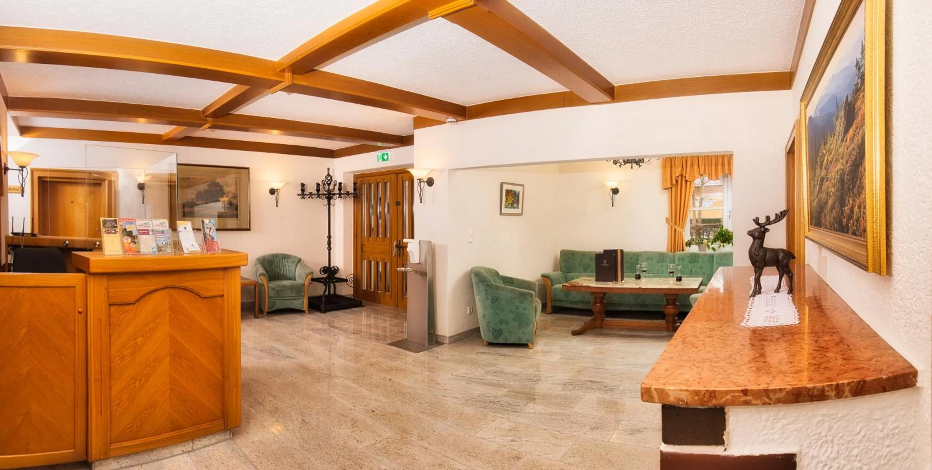 Lobby or reception in Hotel zum Hirschen