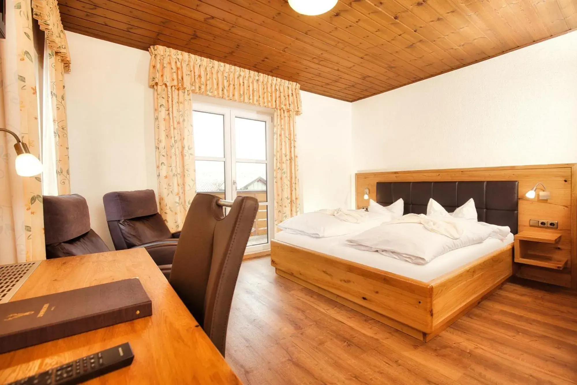 Double Room in Hotel zum Hirschen Double Room in Hotel zum Hirschen