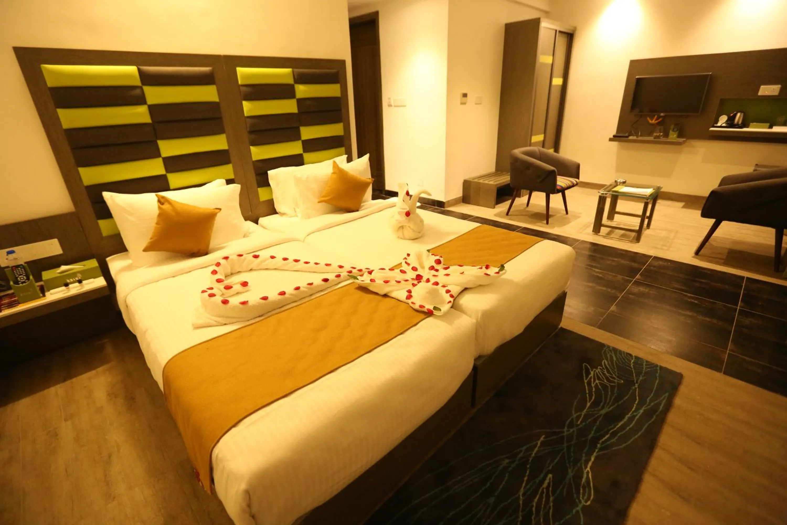 Bedroom, Bed in Hotel Jump In & Out