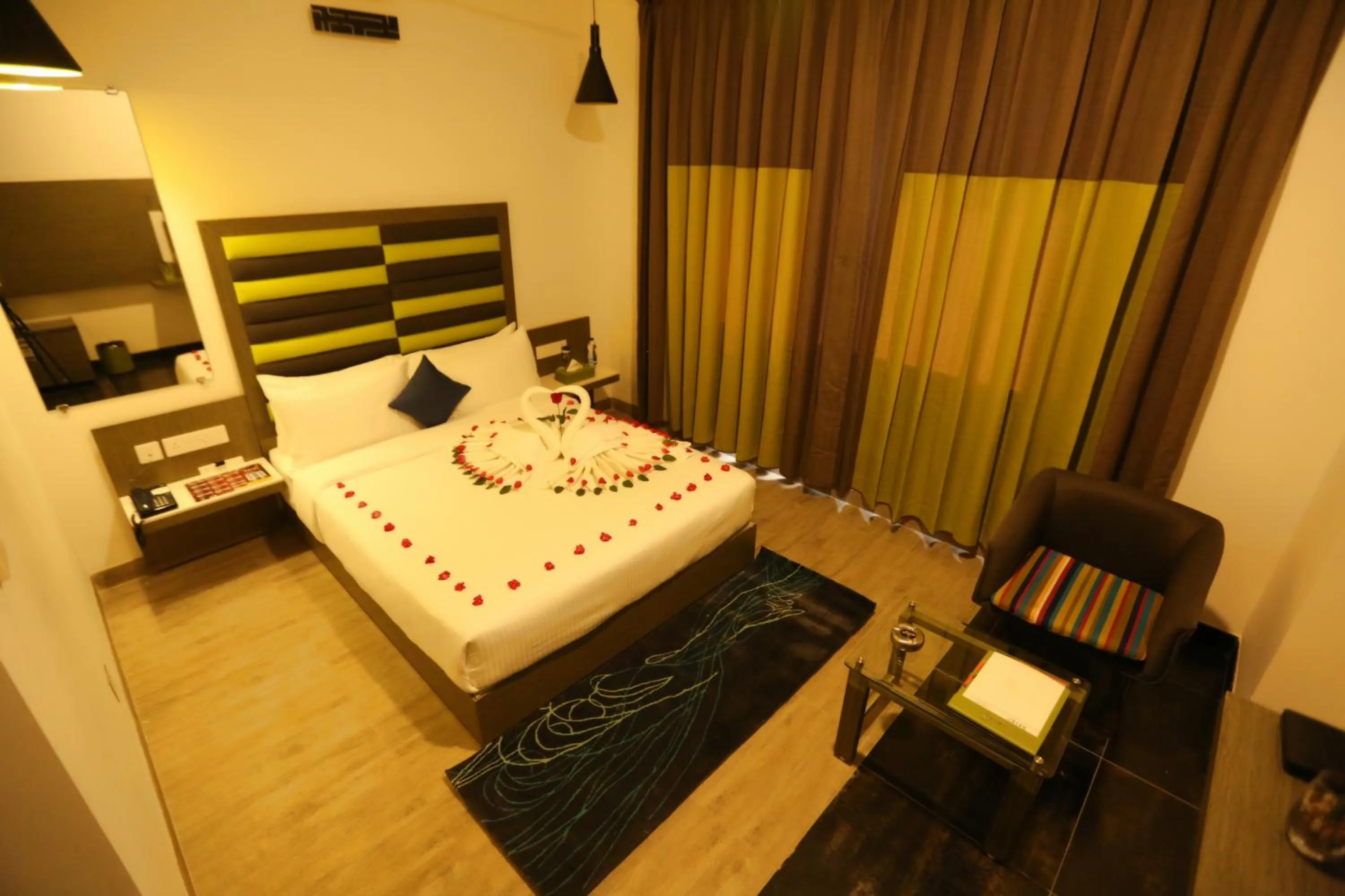 Bed in Hotel Jump In & Out