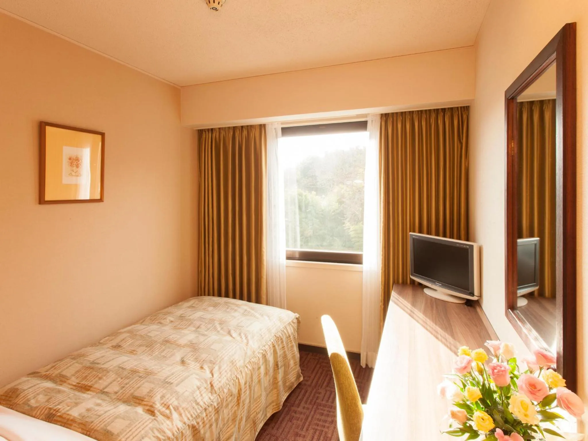 Photo of the whole room, Bed in Hotel Pearl City Kesennuma