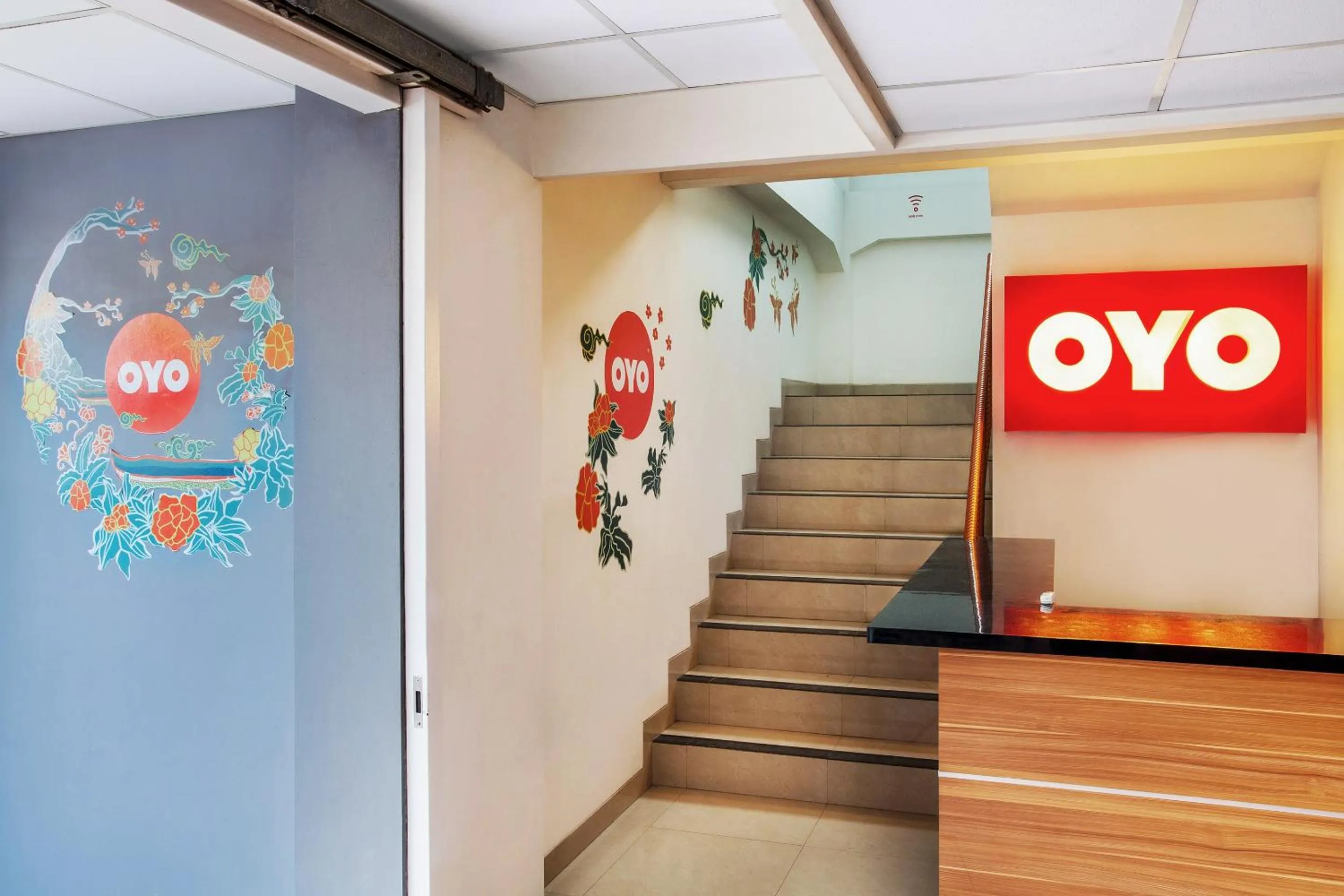 Lobby or reception in Hotel O Sarkawi Residence