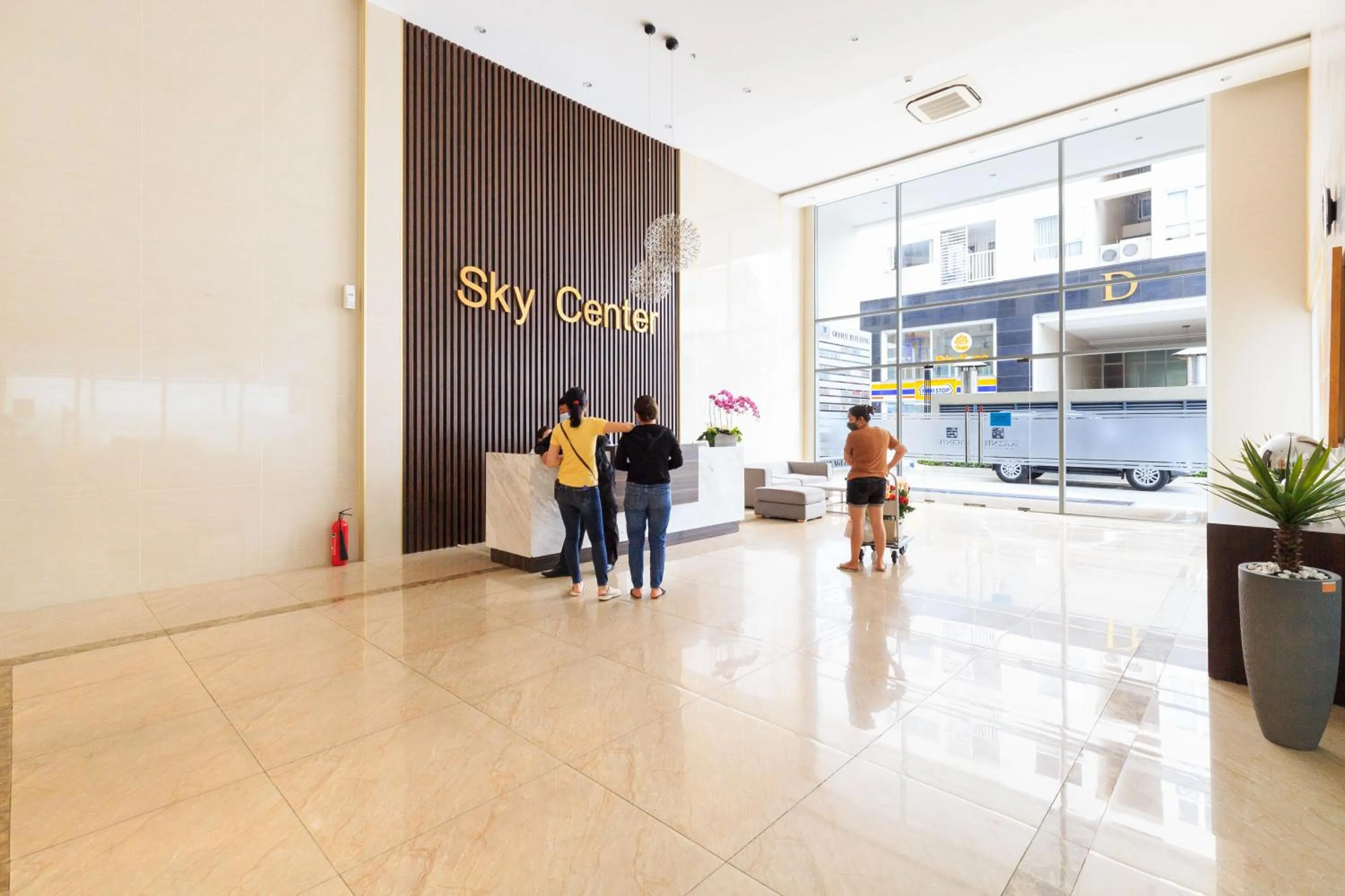 Sky Center Near Airport