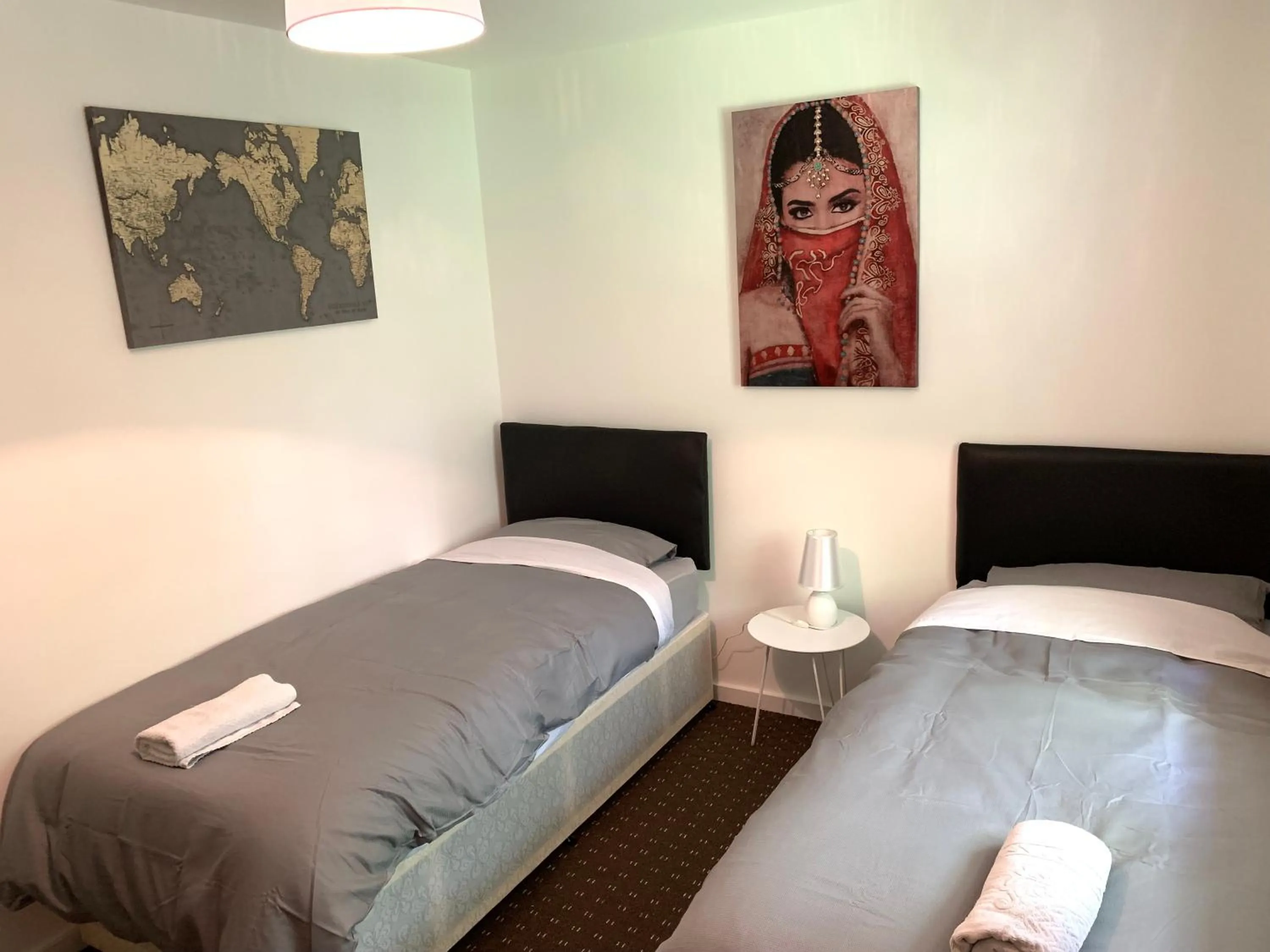 Living room, Bed in Grand Central Littleover Deluxe Apartments