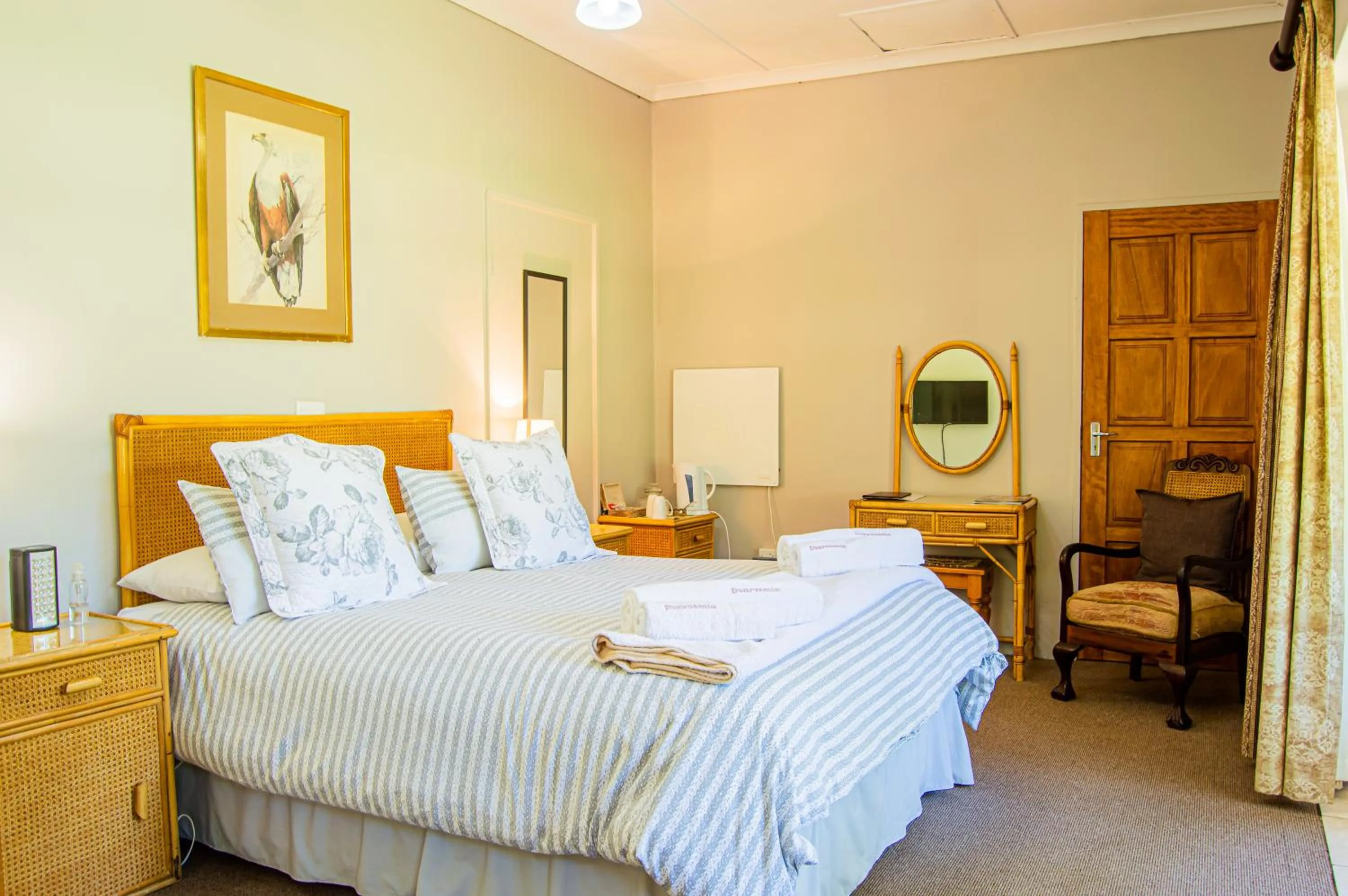 Bedroom, Bed in Dunroamin Bed and Breakfast