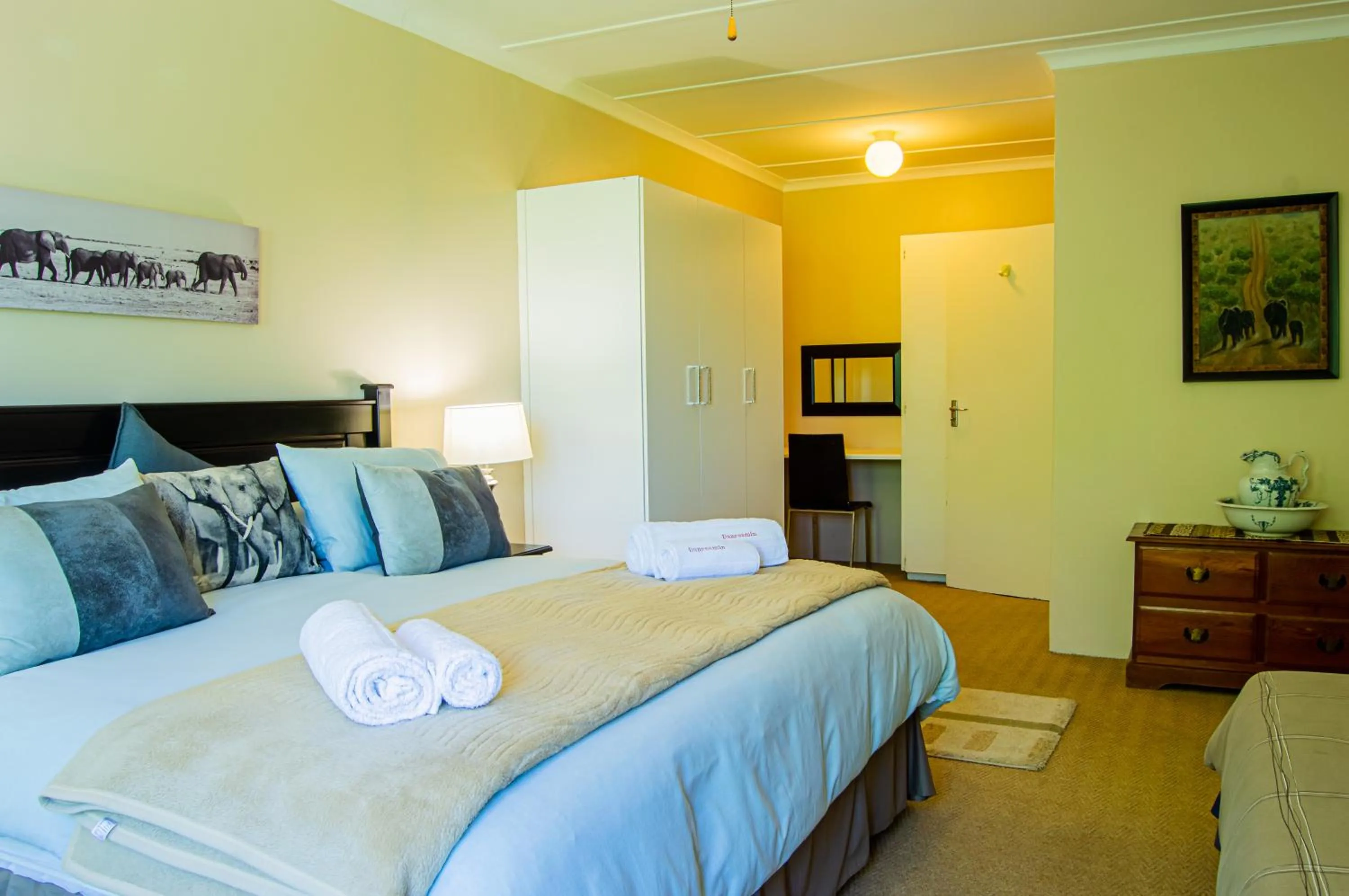 Bedroom, Bed in Dunroamin Bed and Breakfast