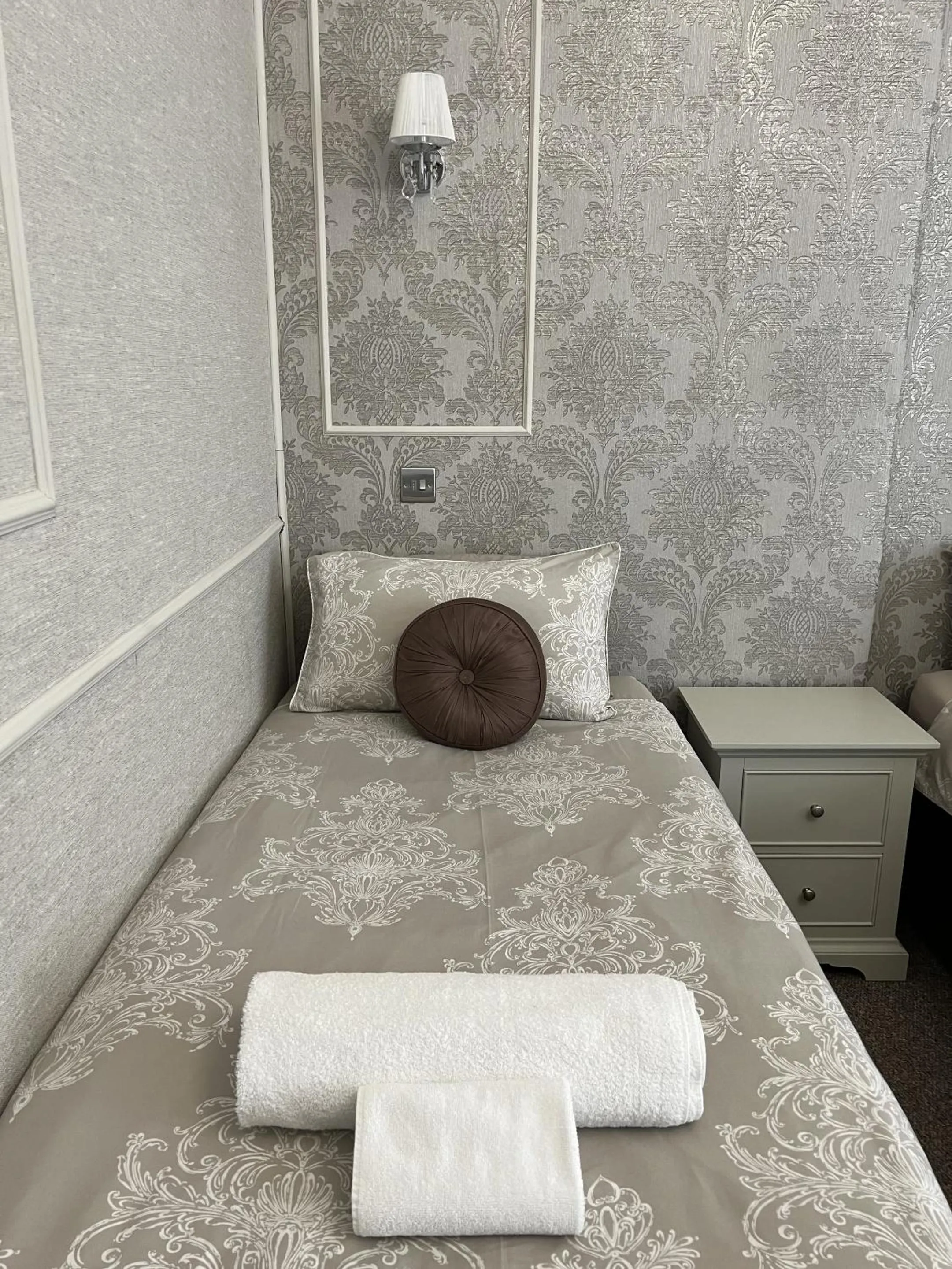 Bedroom, Bed in Tanes Hotel