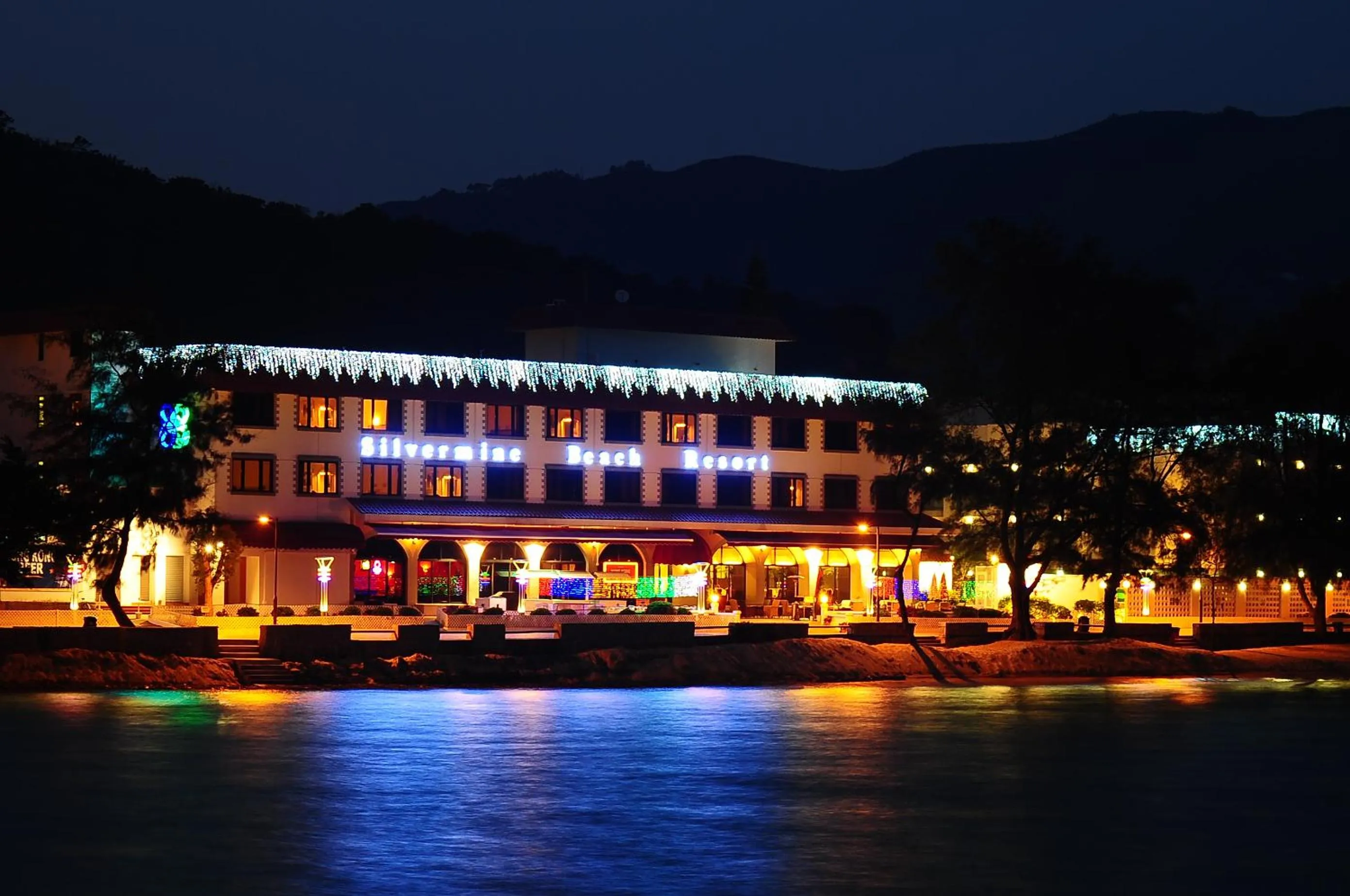 Facade/entrance in Silvermine Beach Resort