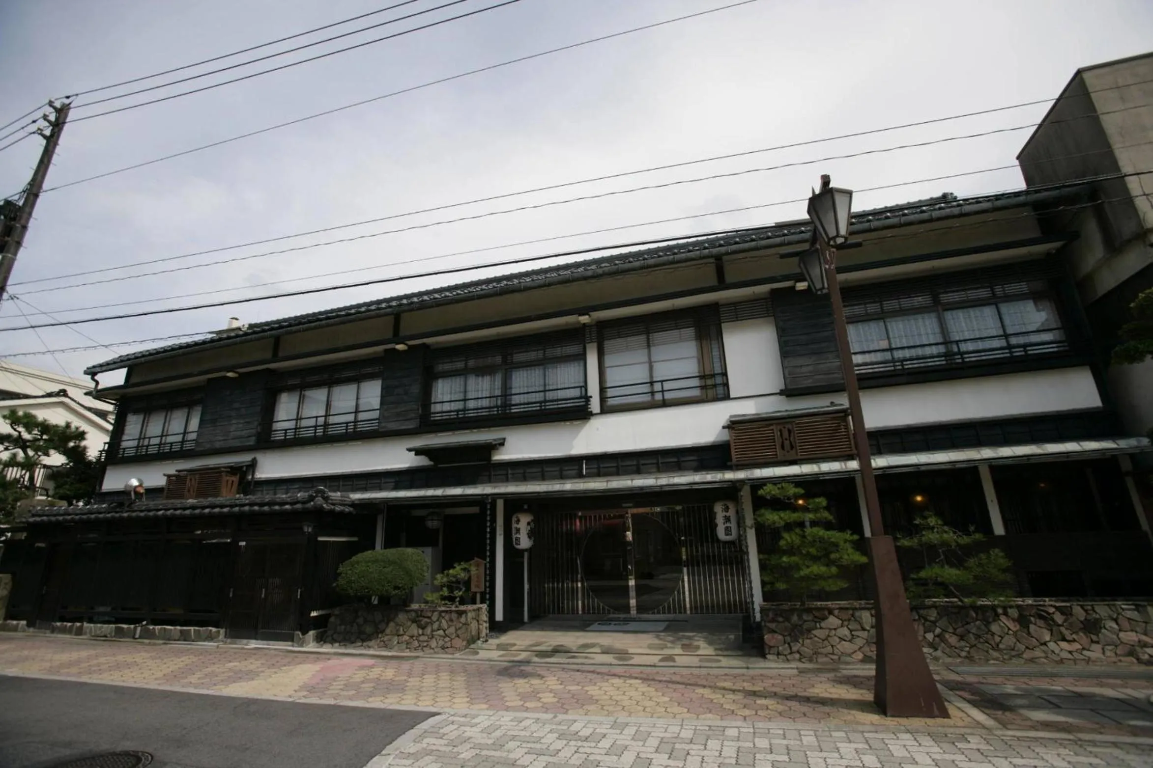 Facade/entrance in Kaichoen