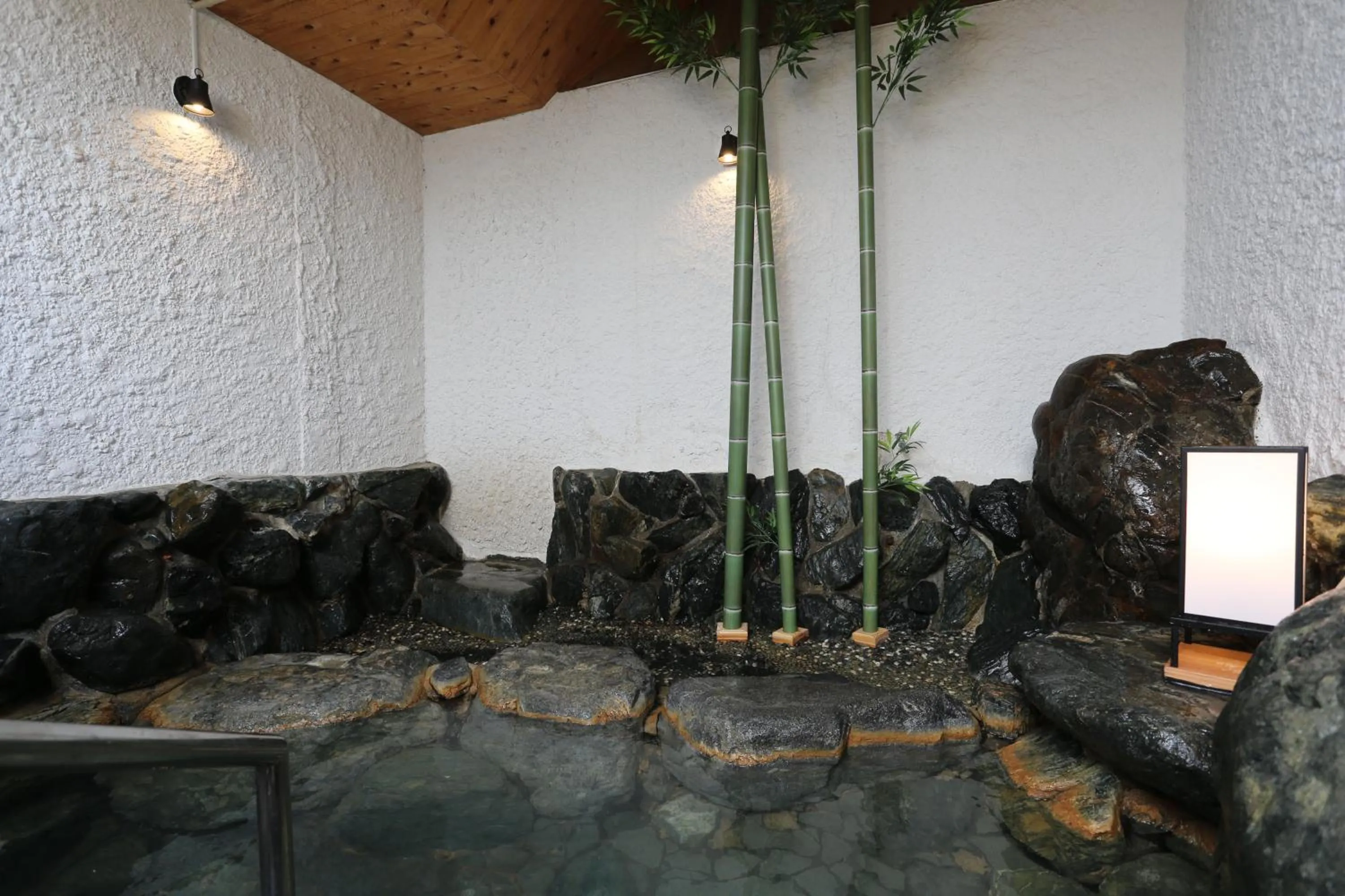 Open Air Bath in Kaichoen