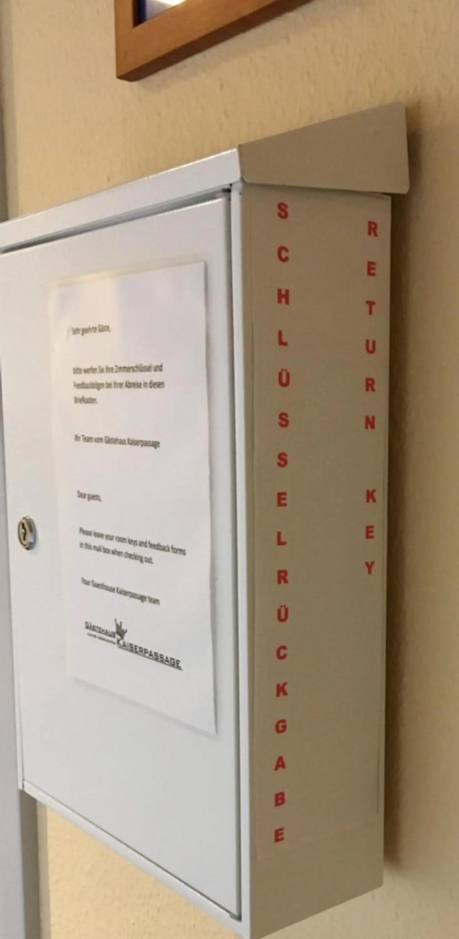 Property logo or sign in Hostel Gästehaus Kaiserpassage- Ihr Cityhostel