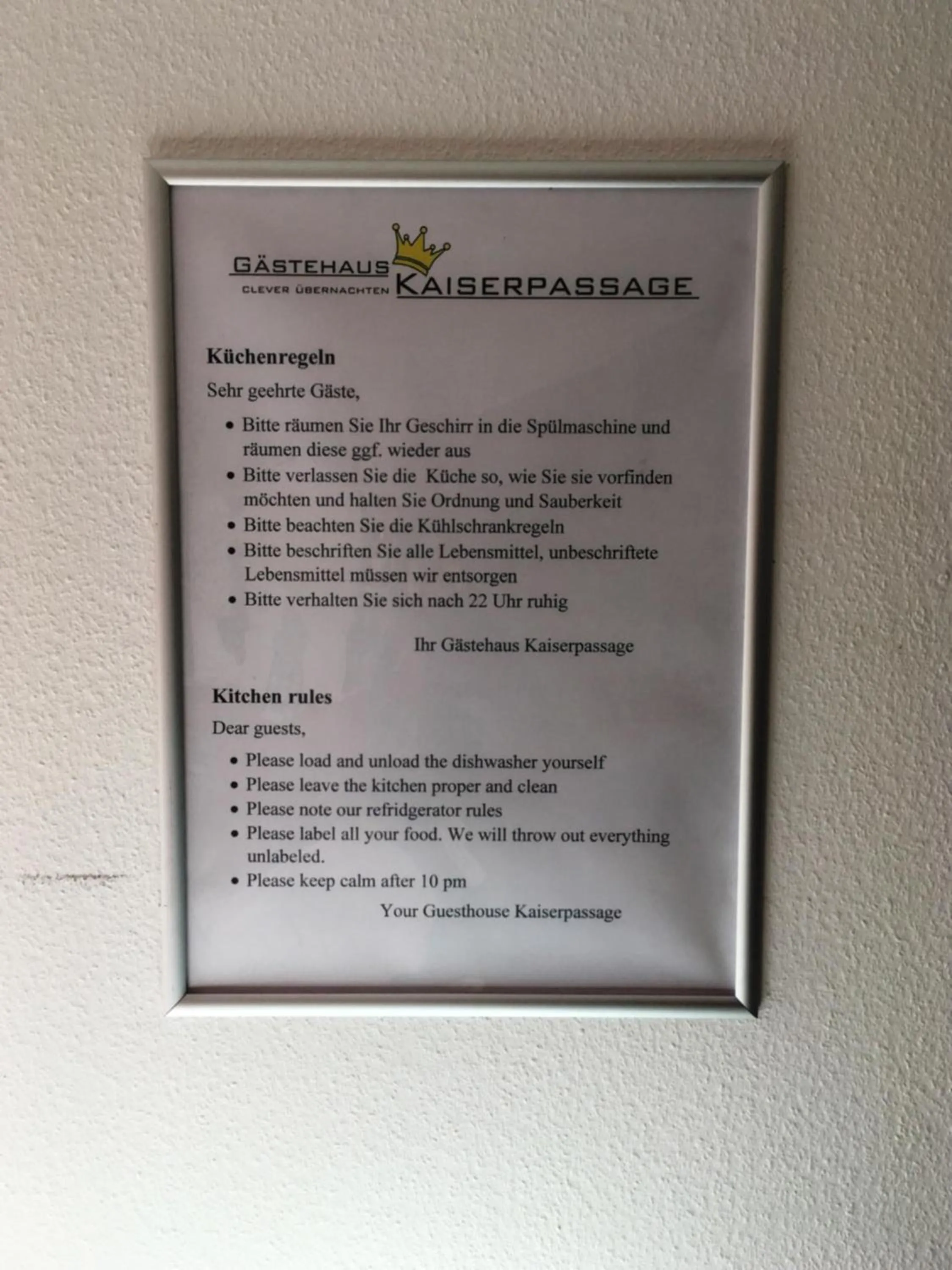 Decorative detail in Hostel Gästehaus Kaiserpassage- Ihr Cityhostel