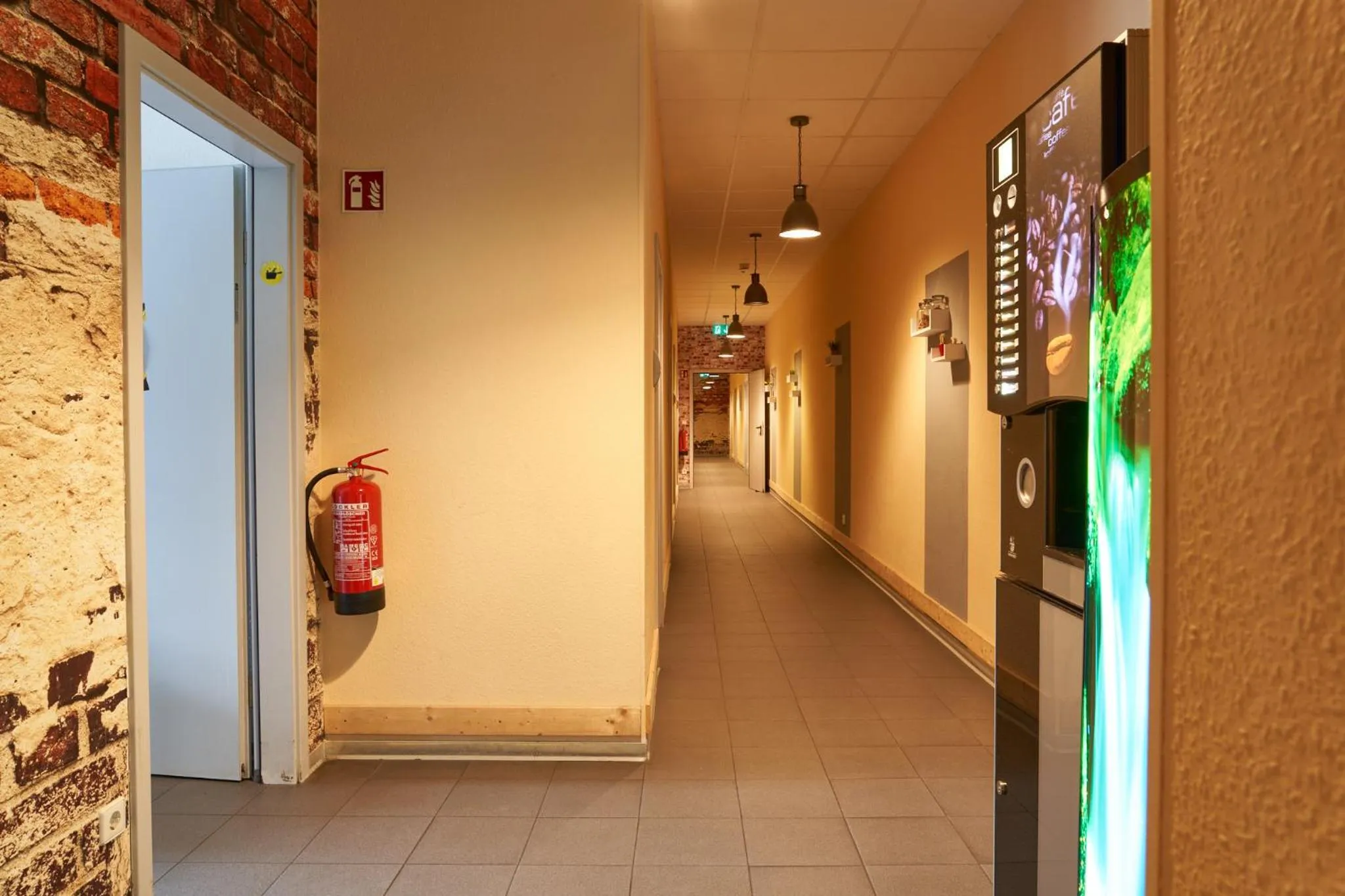 Property building in Hostel Gästehaus Kaiserpassage- Ihr Cityhostel