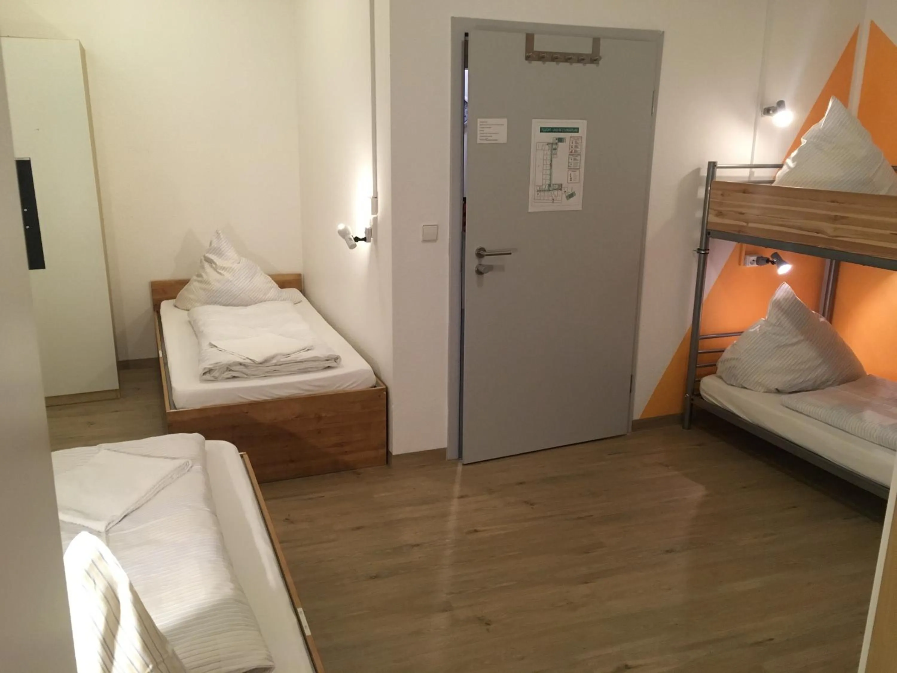 Bed in Hostel Gästehaus Kaiserpassage- Ihr Cityhostel