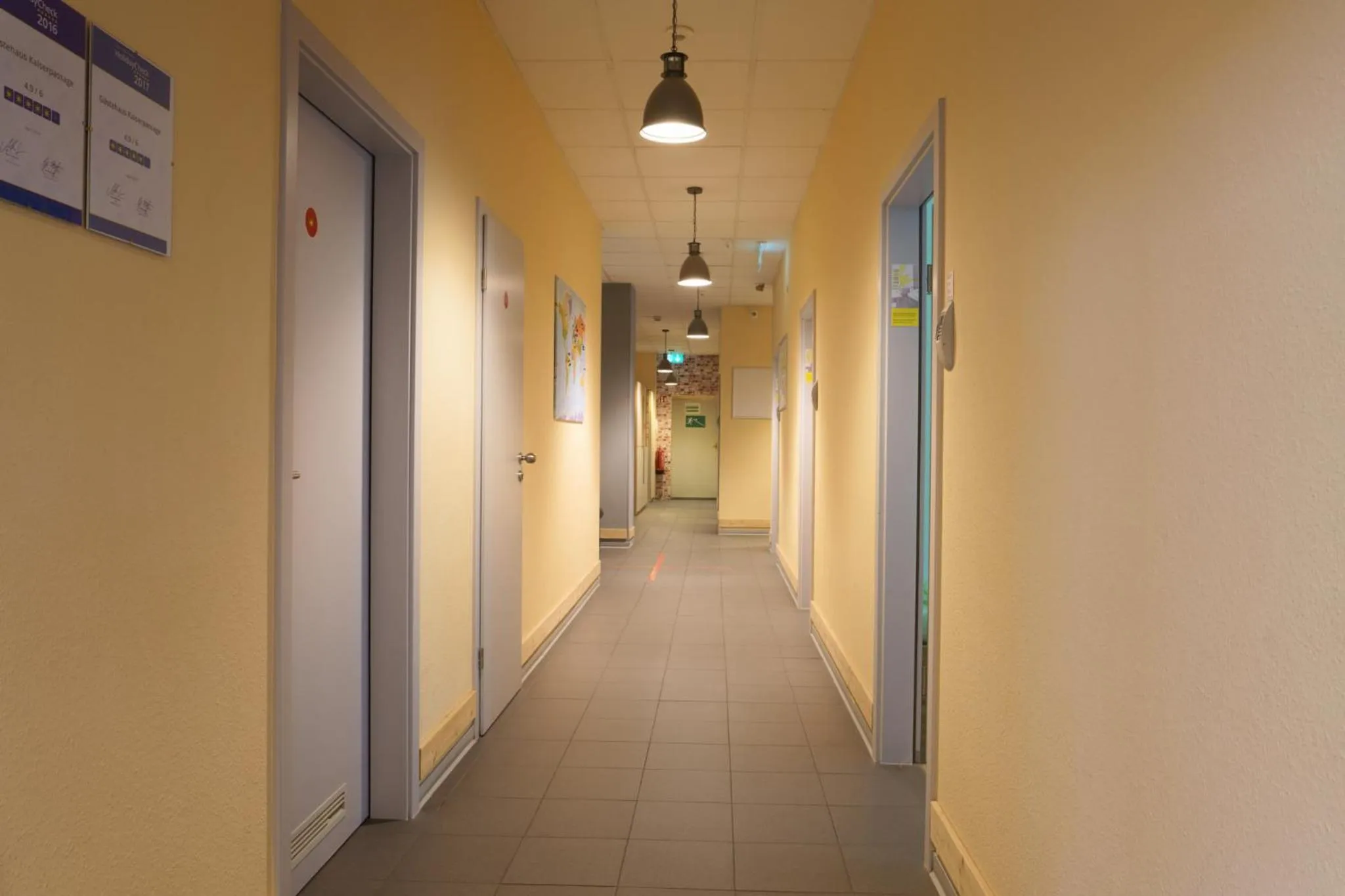 Property building in Hostel Gästehaus Kaiserpassage- Ihr Cityhostel