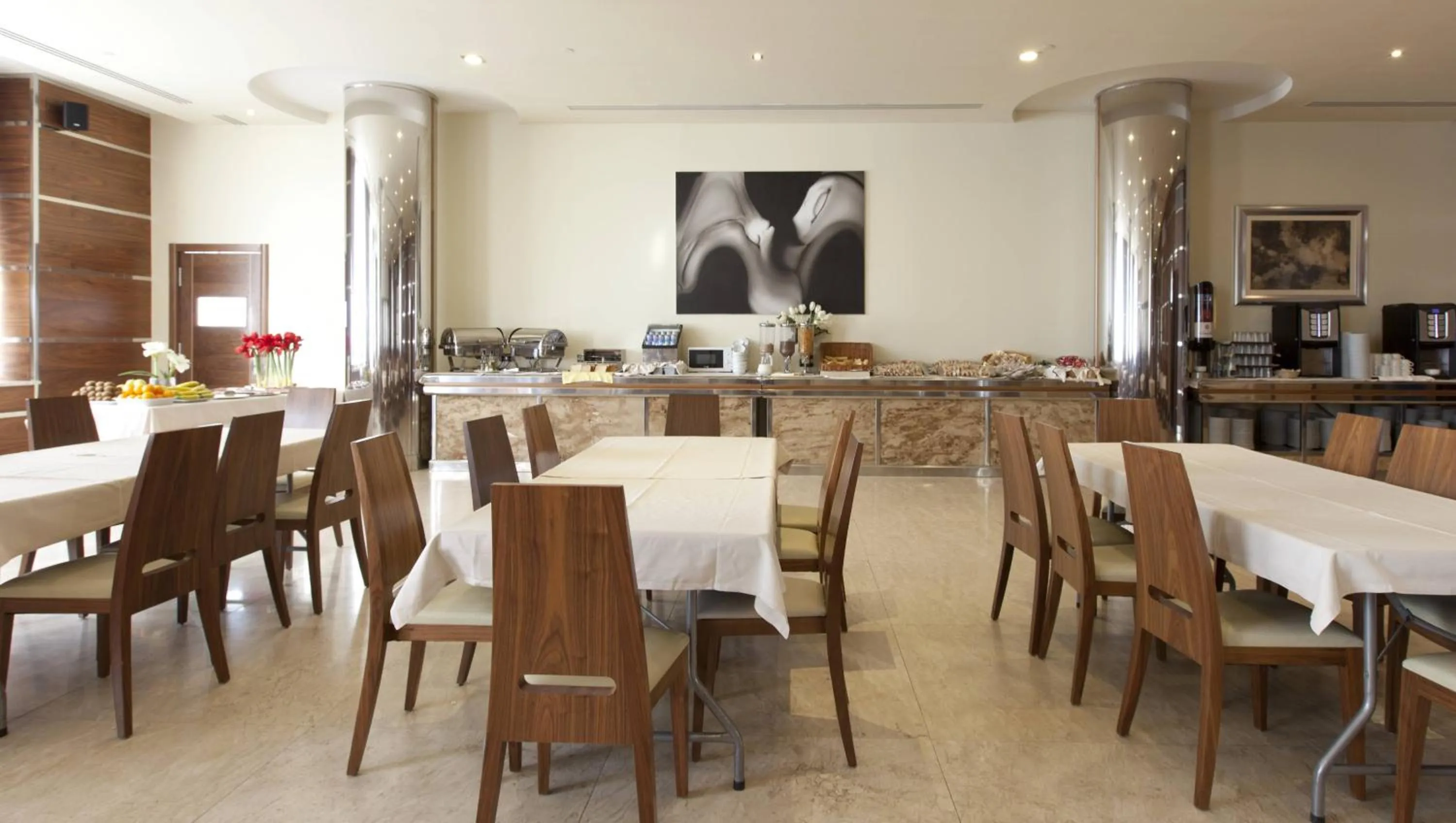 Restaurant/places to eat in Gran Hotel Corona Sol