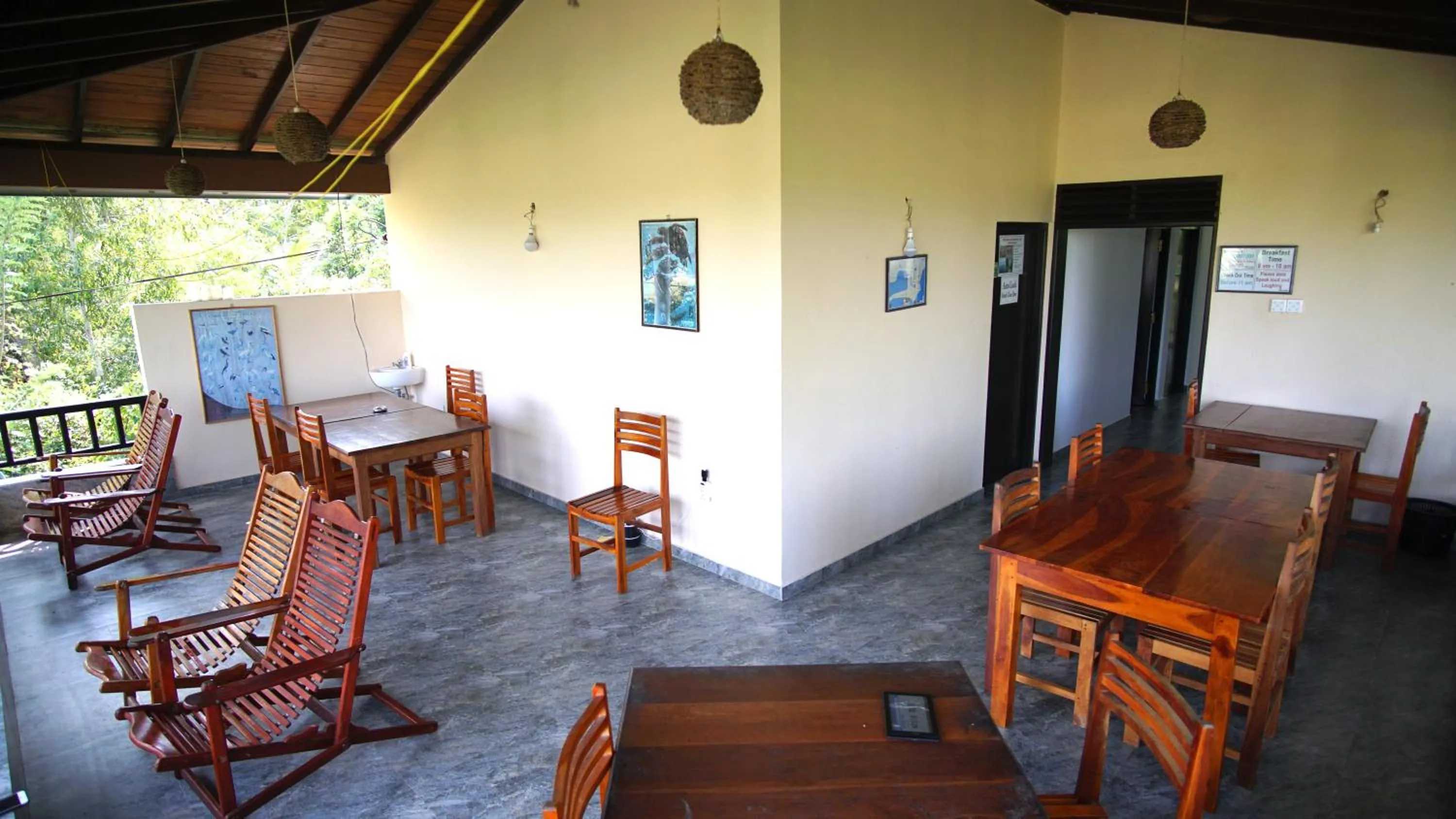 Restaurant/places to eat in All View Resort