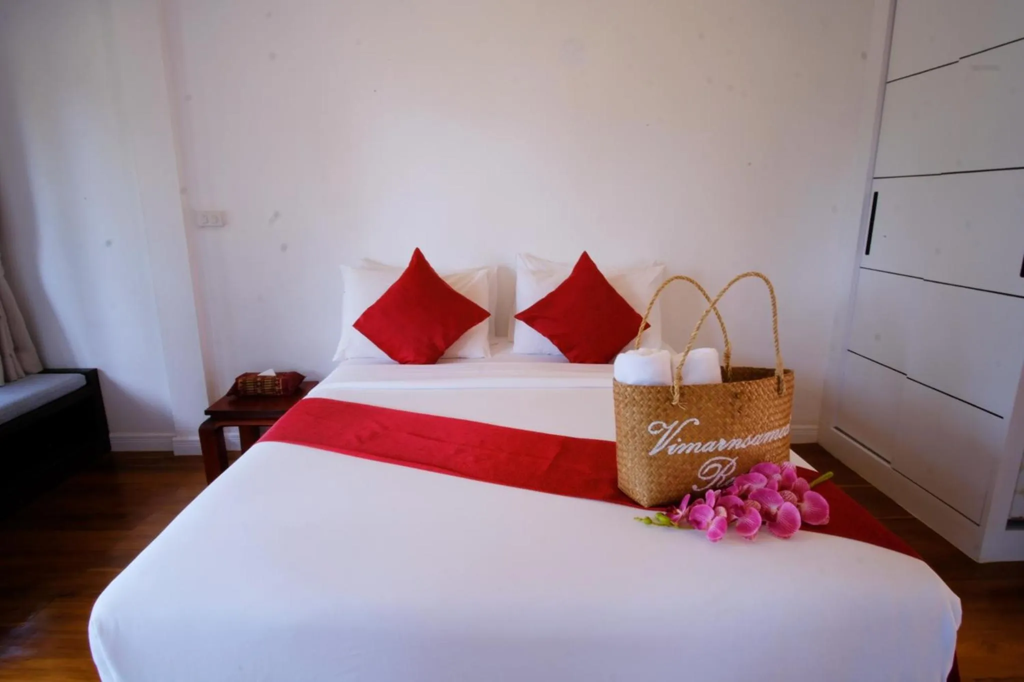 Bed in Vimarn Samed Resort