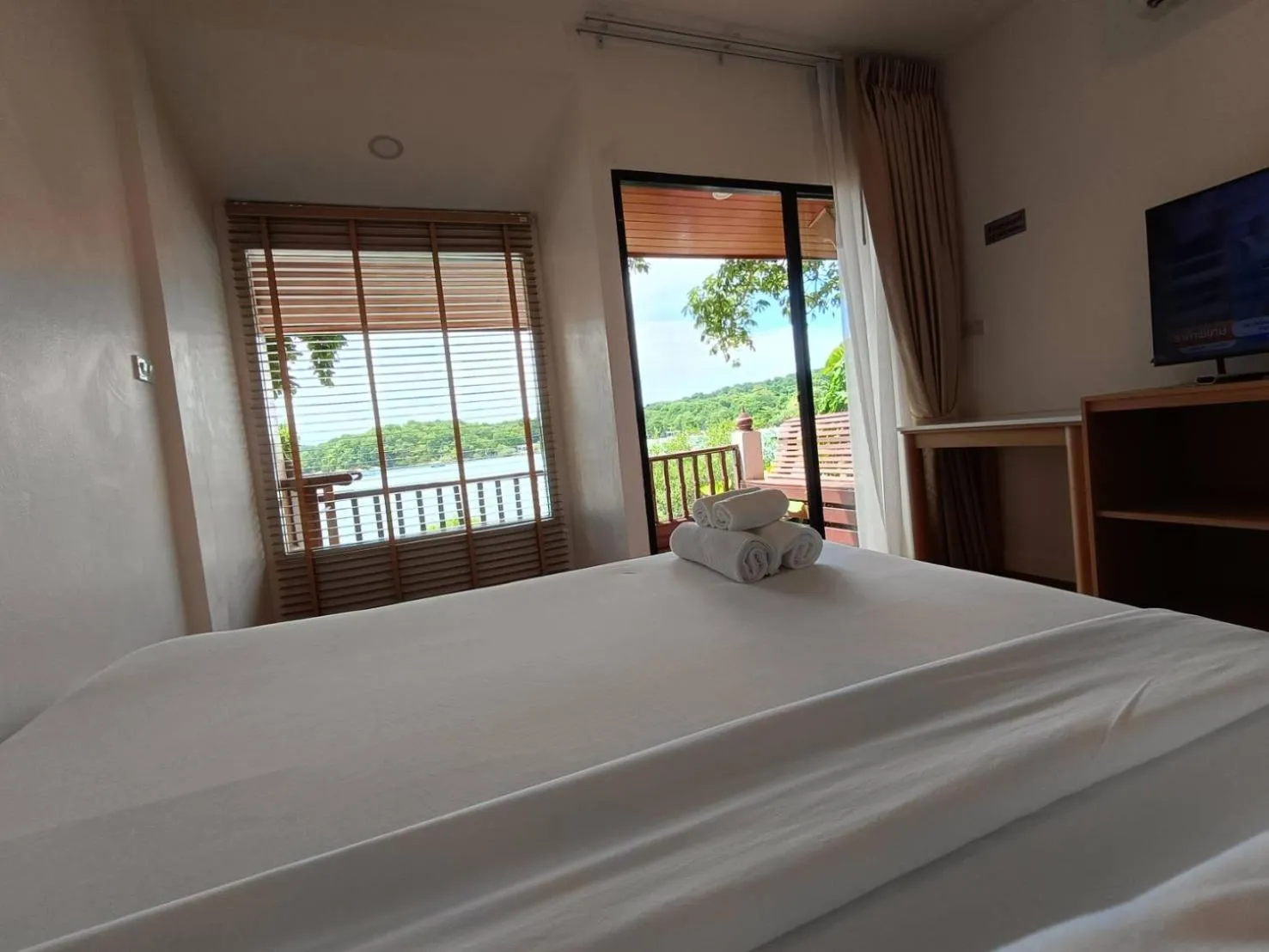 Bed in Vimarn Samed Resort