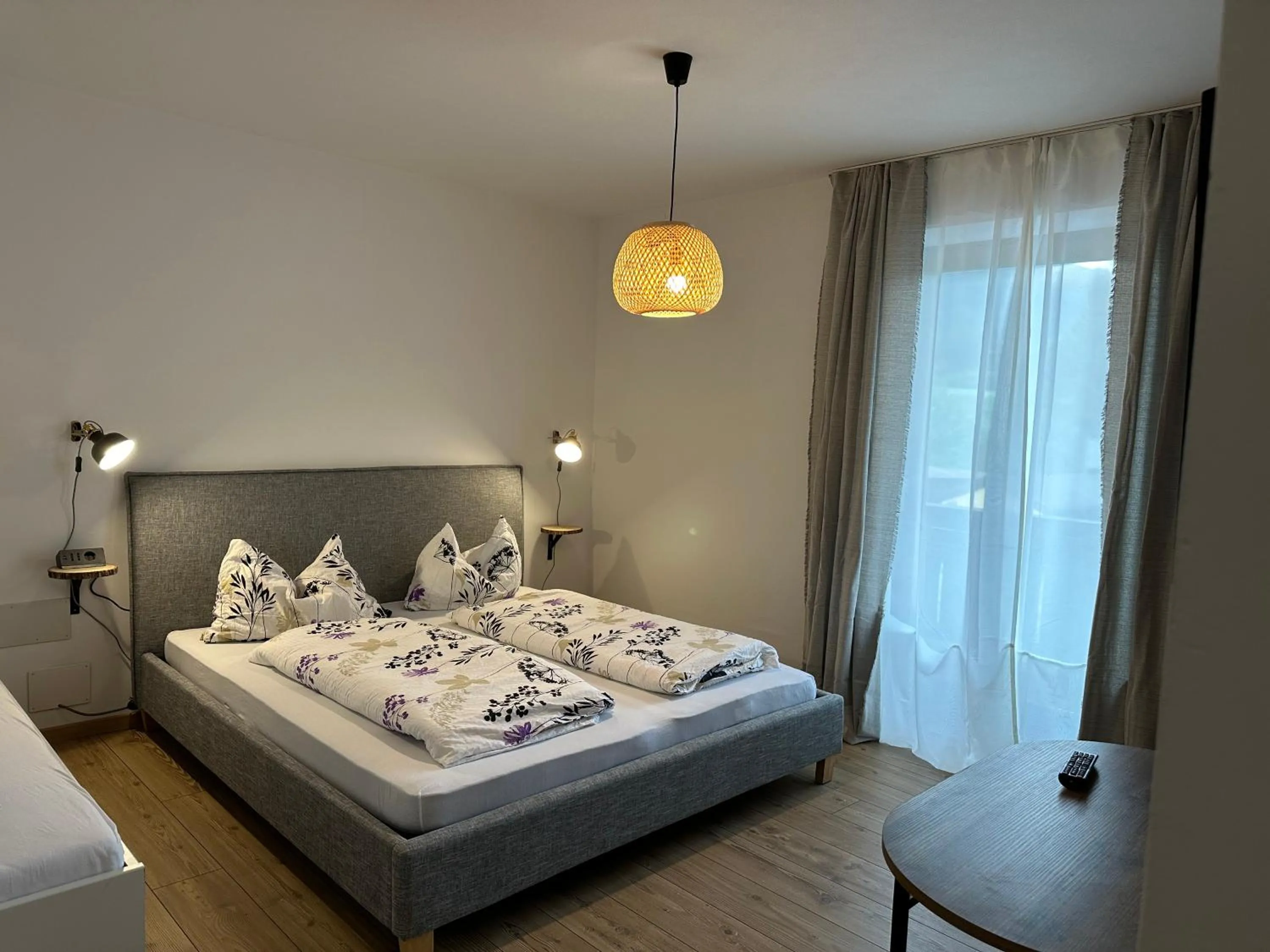 Photo of the whole room, Bed in Dolomites Smart Holidays