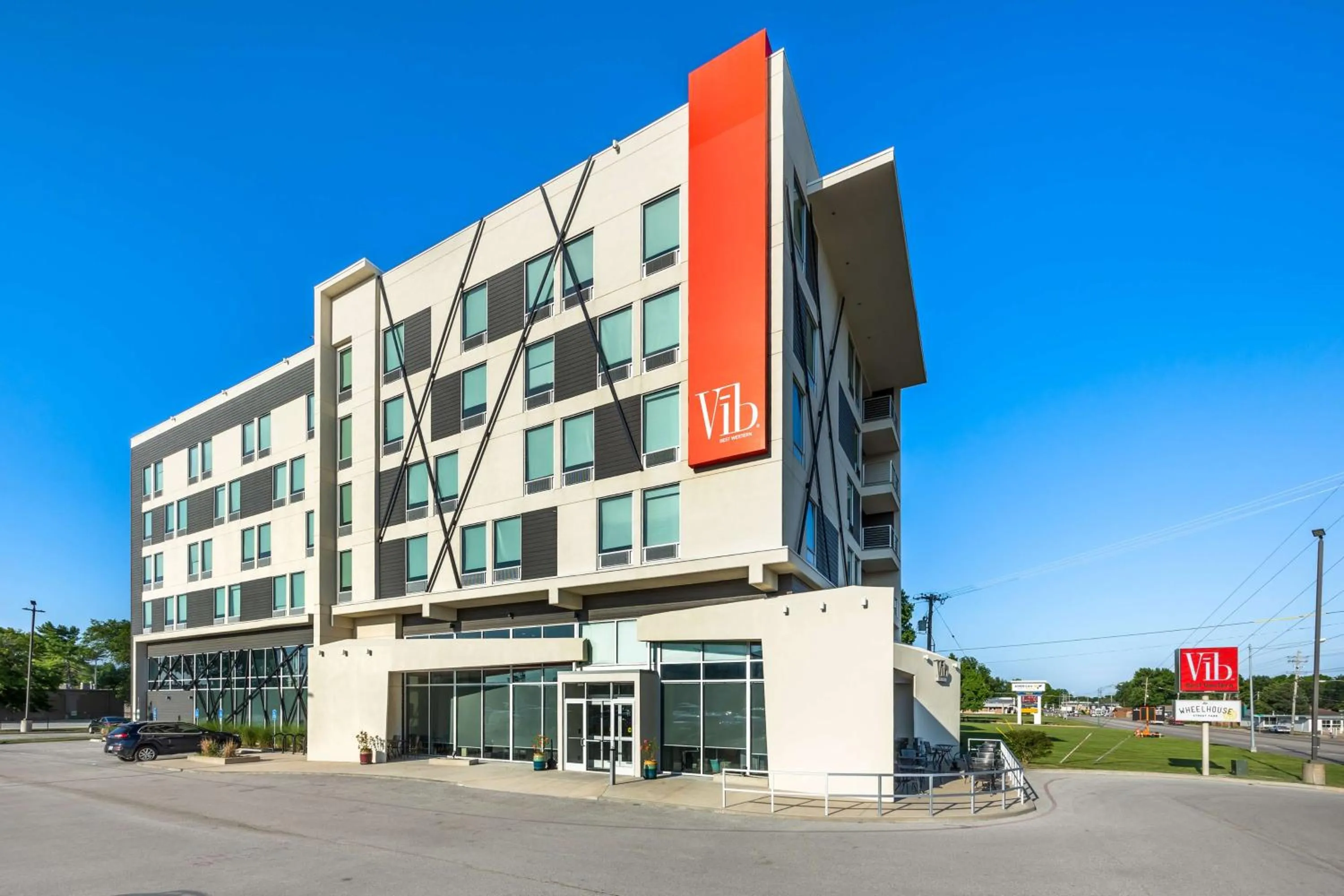 Property building in Vīb Best Western Springfield
