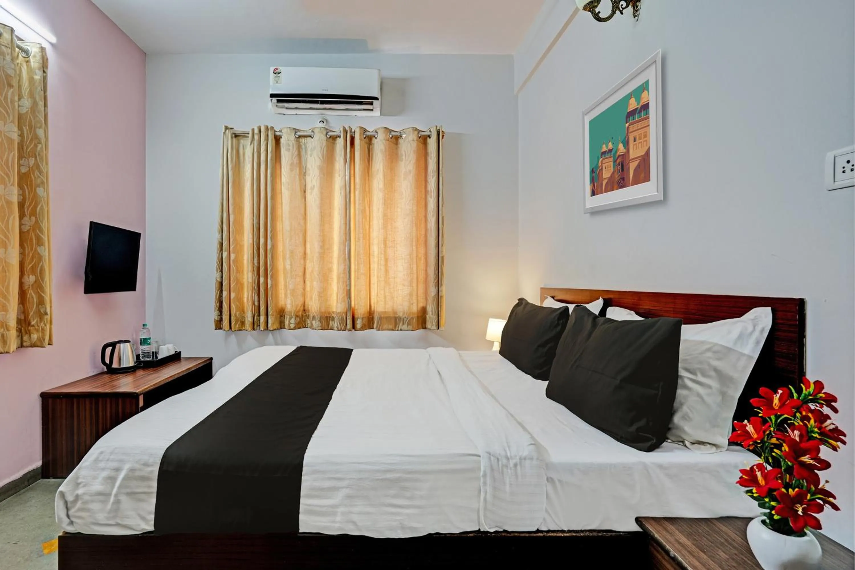 Bedroom, Bed in Hotel O Skylark Service Apartment