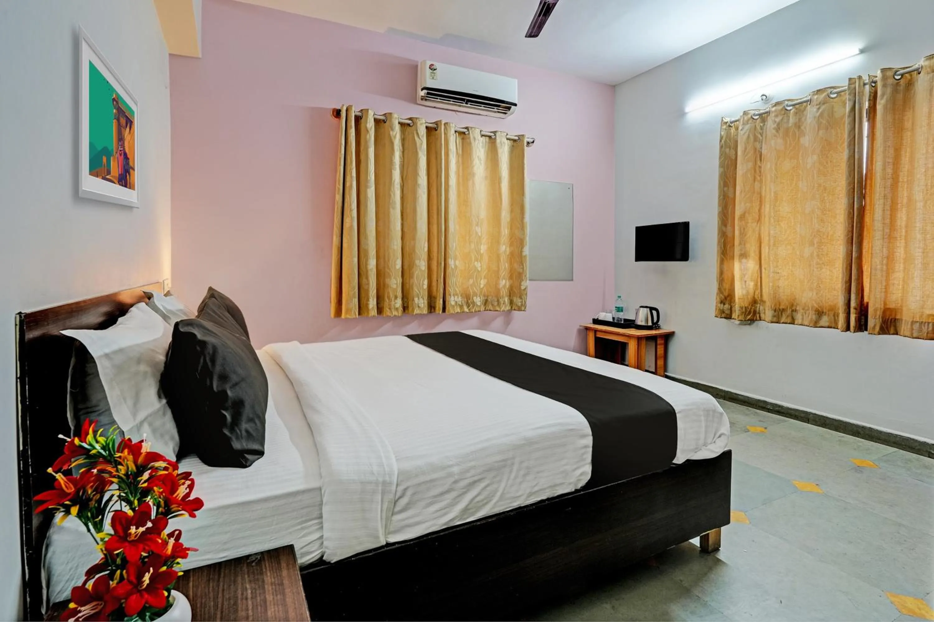 Bedroom, Bed in Hotel O Skylark Service Apartment