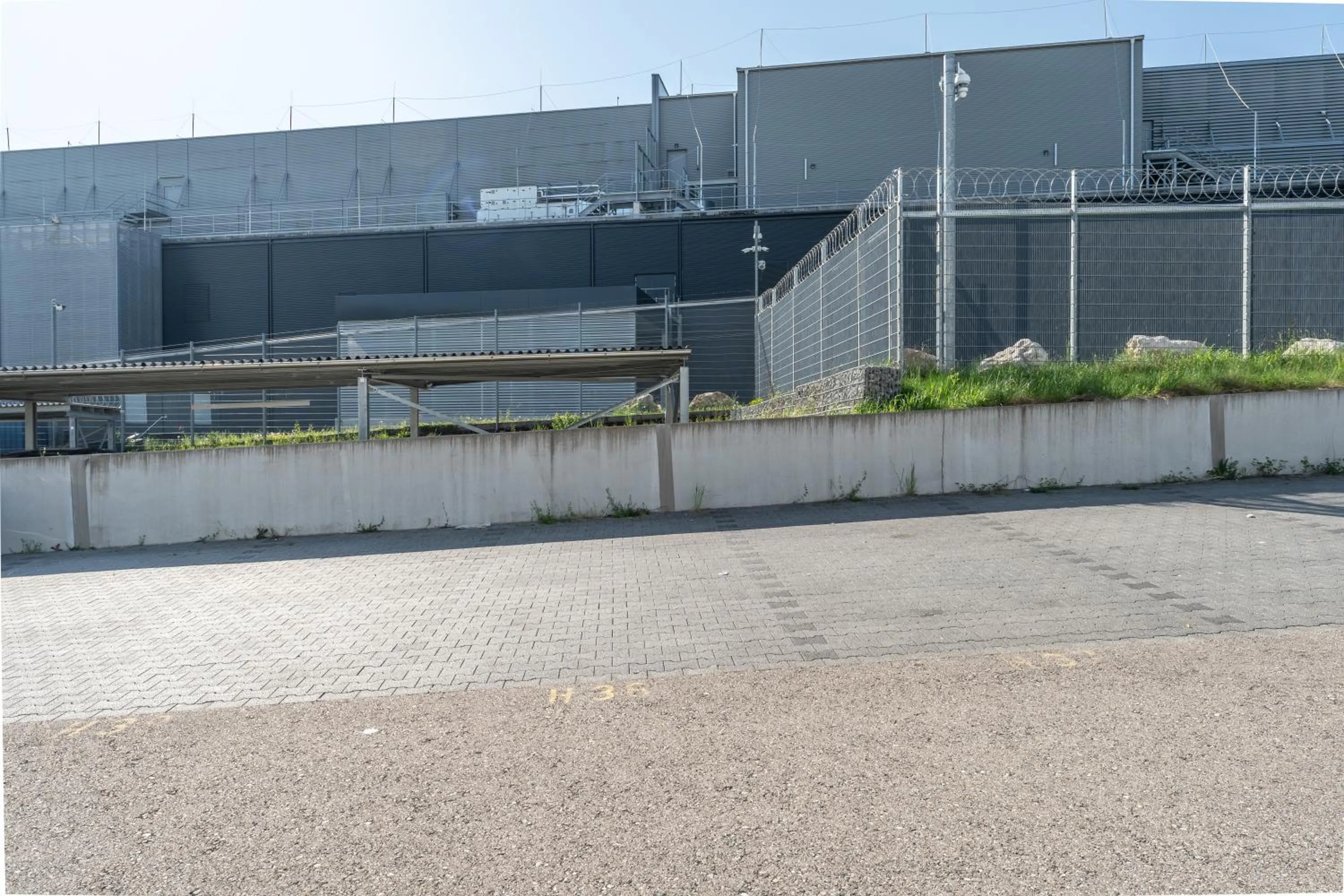 Parking in B&B HOTEL Zürich Airport